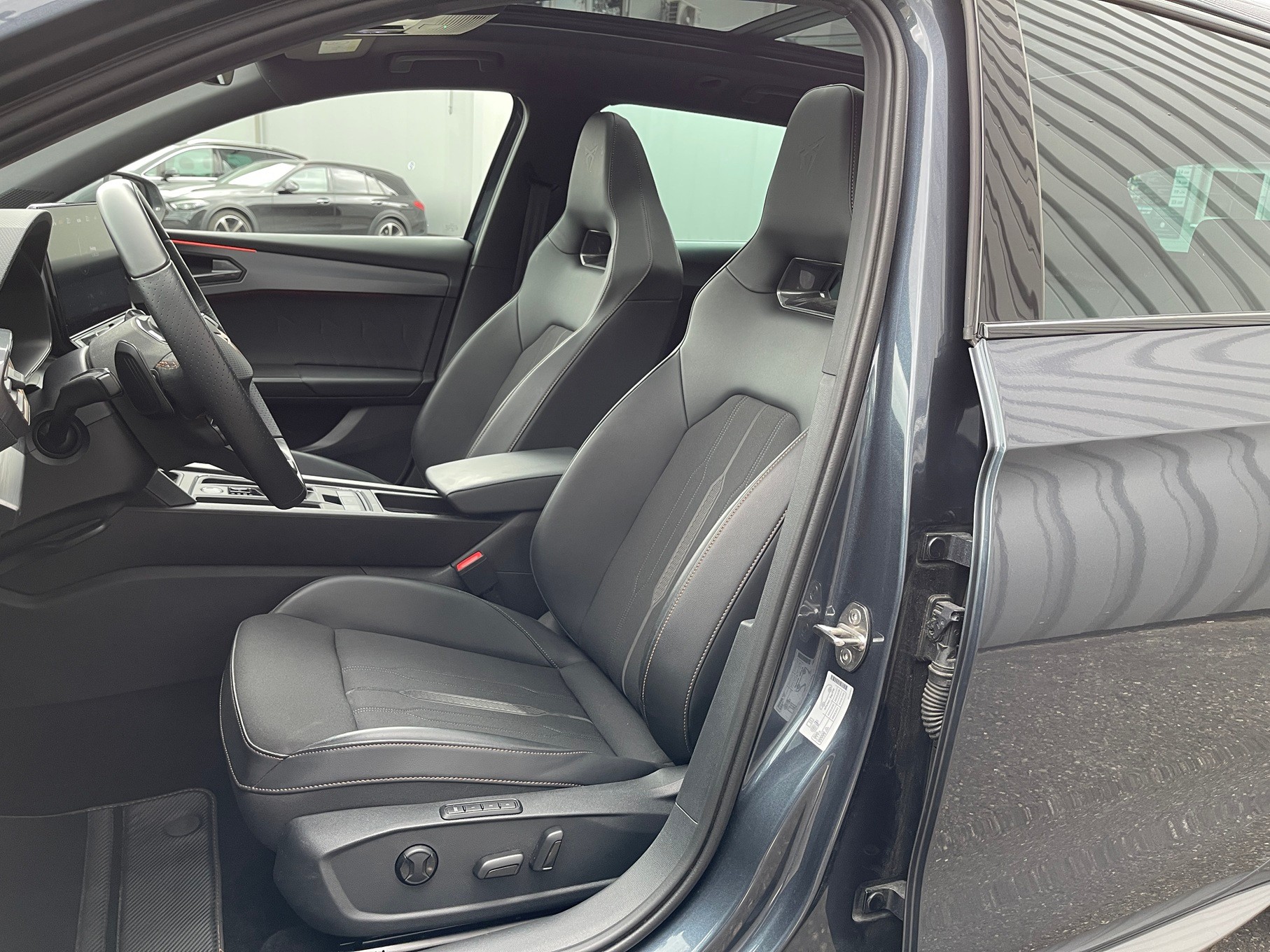 CUPRA LEON ST 1.4 e-HYBRID pHEV VZ DSG-image-6