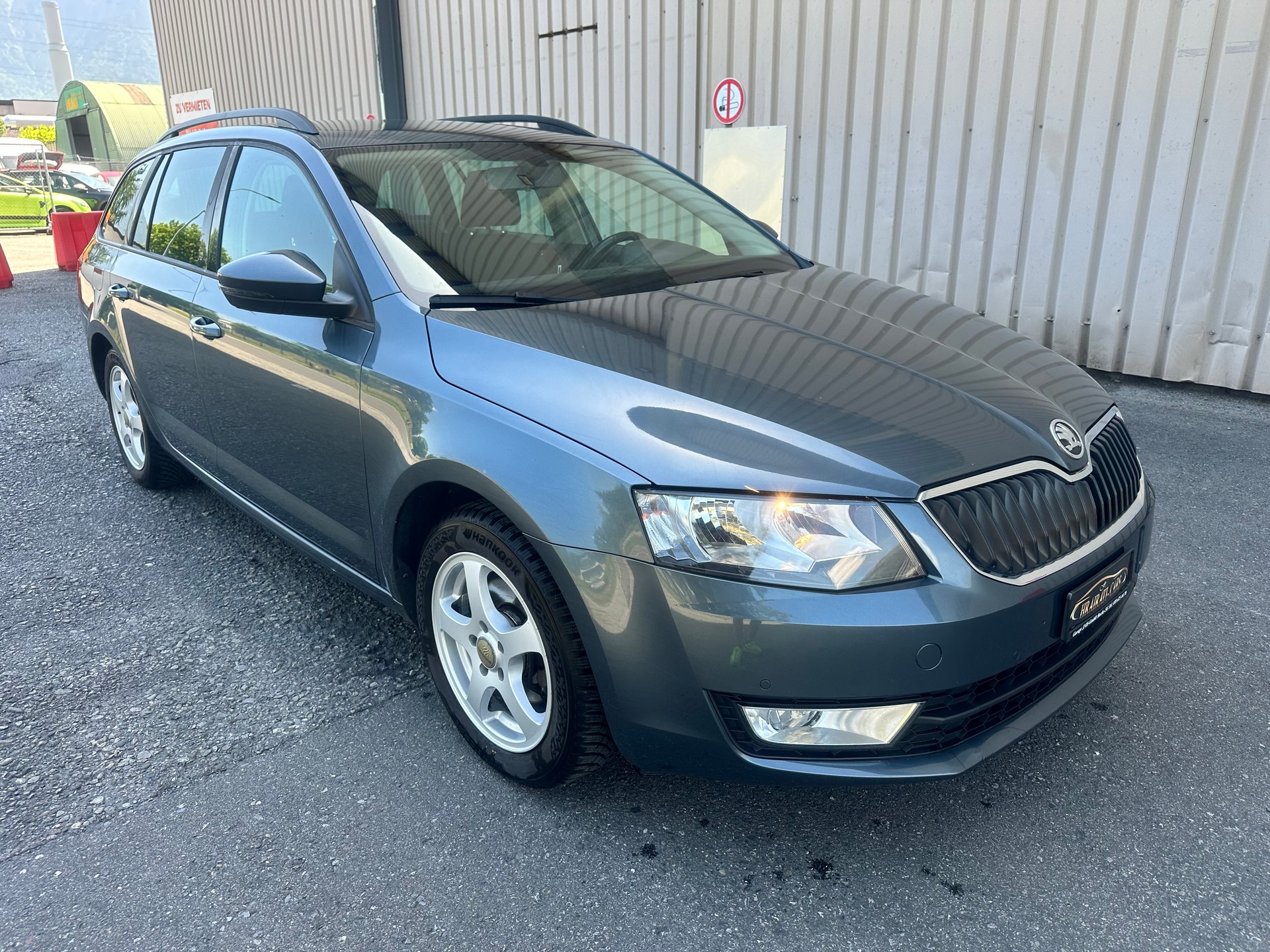 SKODA Octavia Combi 2.0 TDI Ambition 4x4-image-1