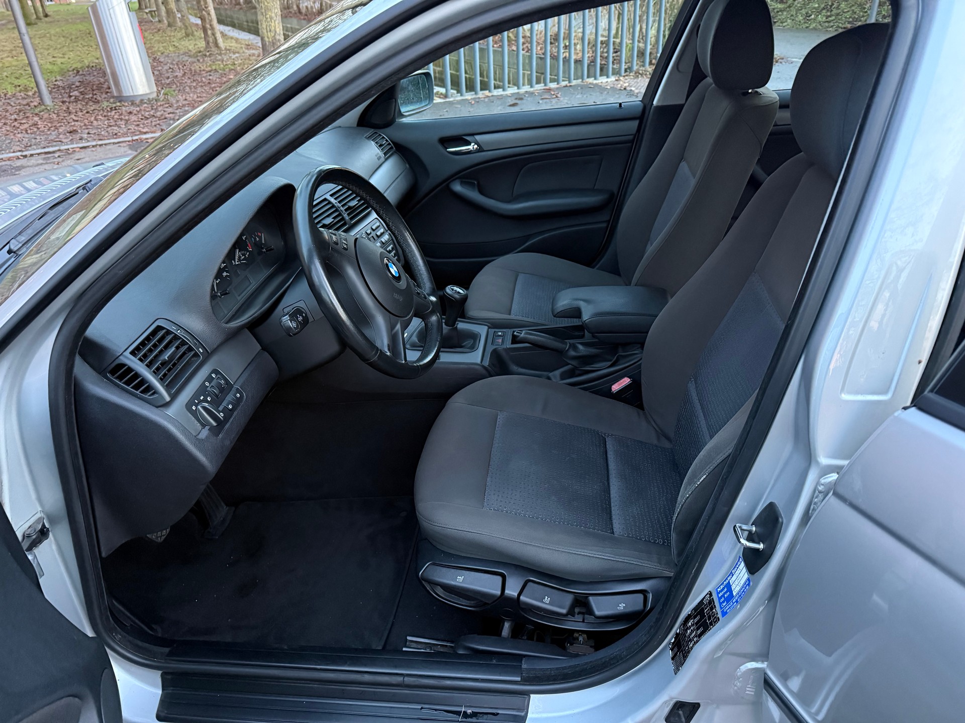 BMW 318i Touring Efficiency-image-11