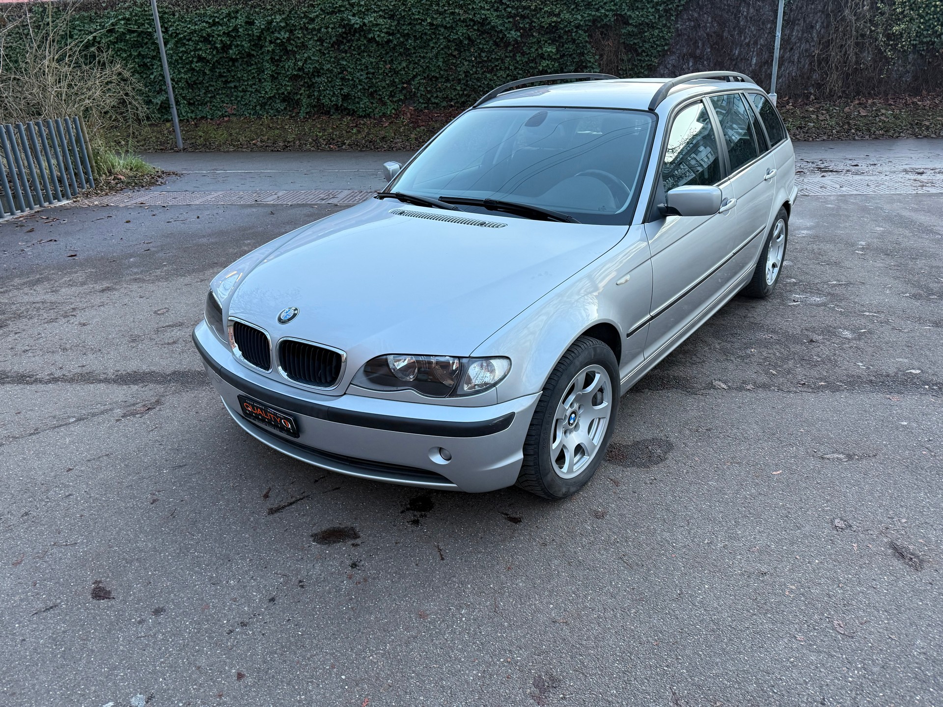 BMW 318i Touring Efficiency-image-1