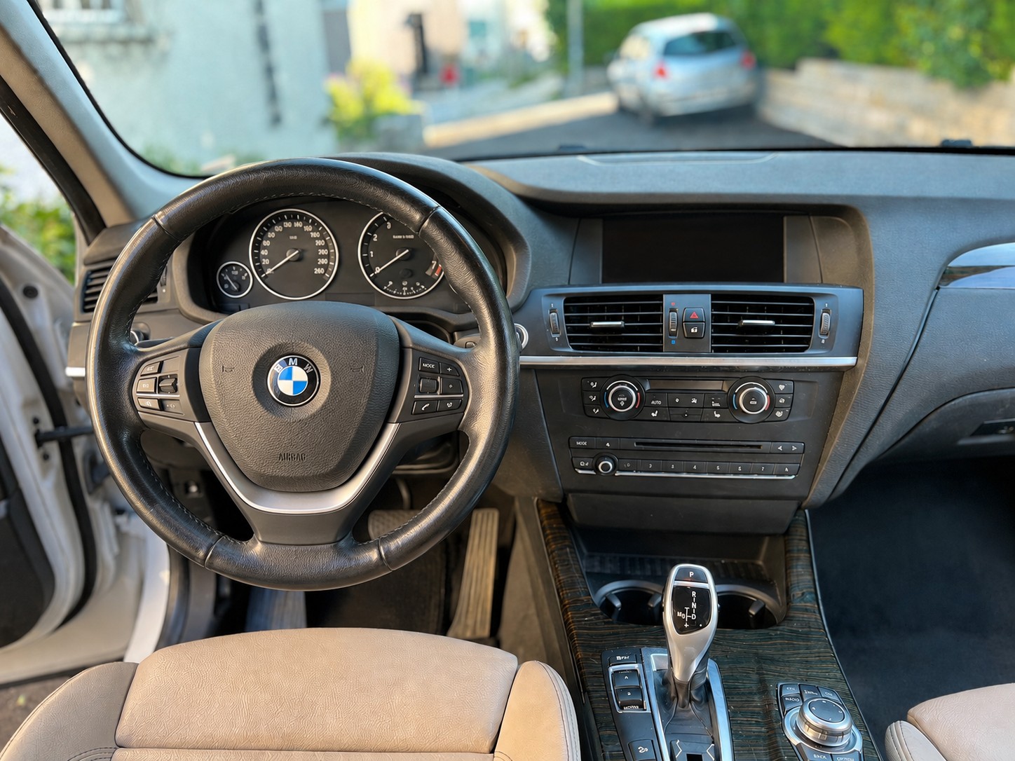 BMW 35i xDrive-image-4