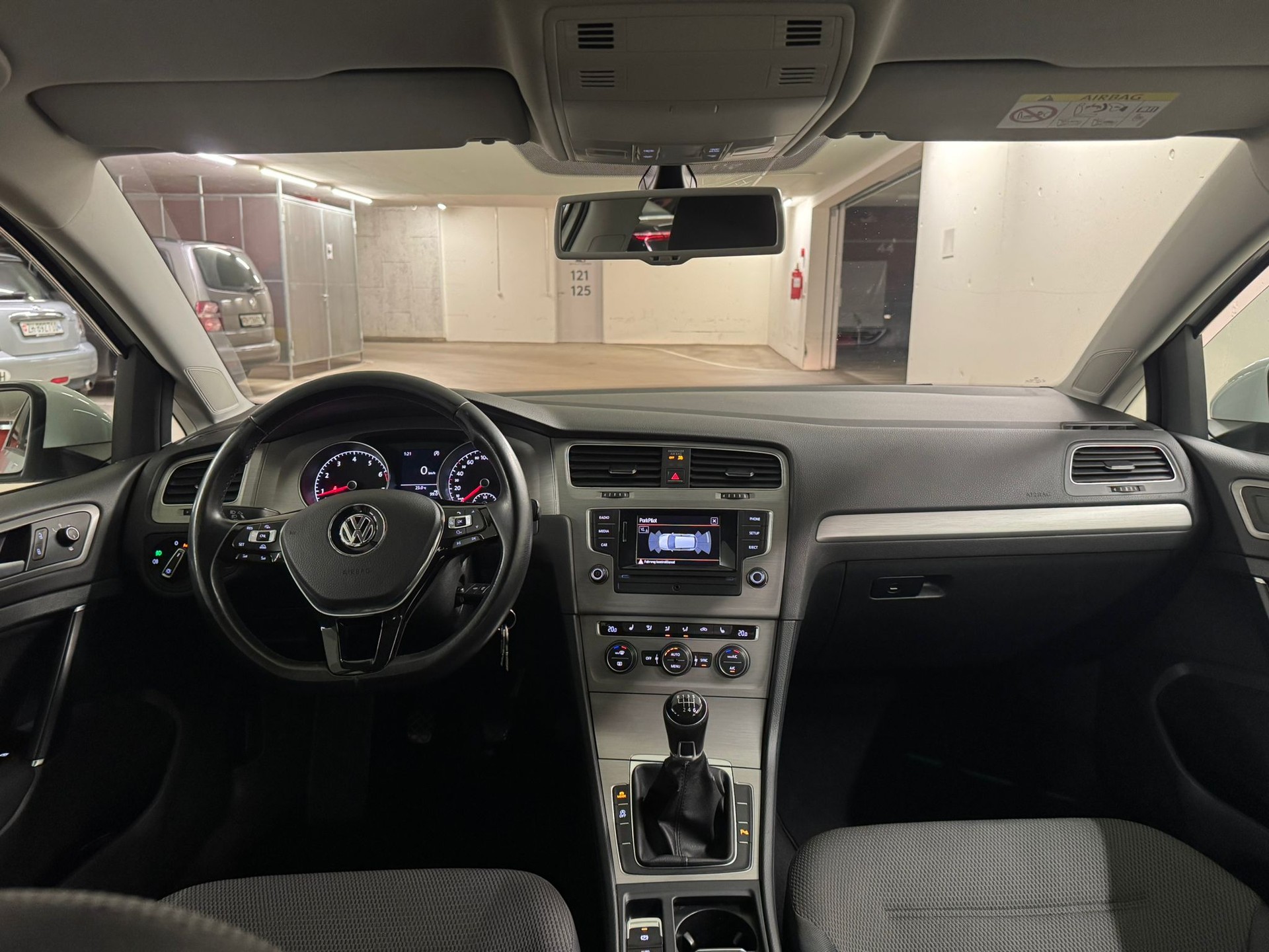 VW Golf 1.4 TSI Comfortline Start-image-6