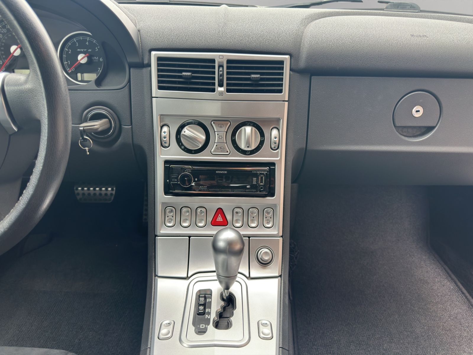 CHRYSLER Crossfire SRT6-image-15