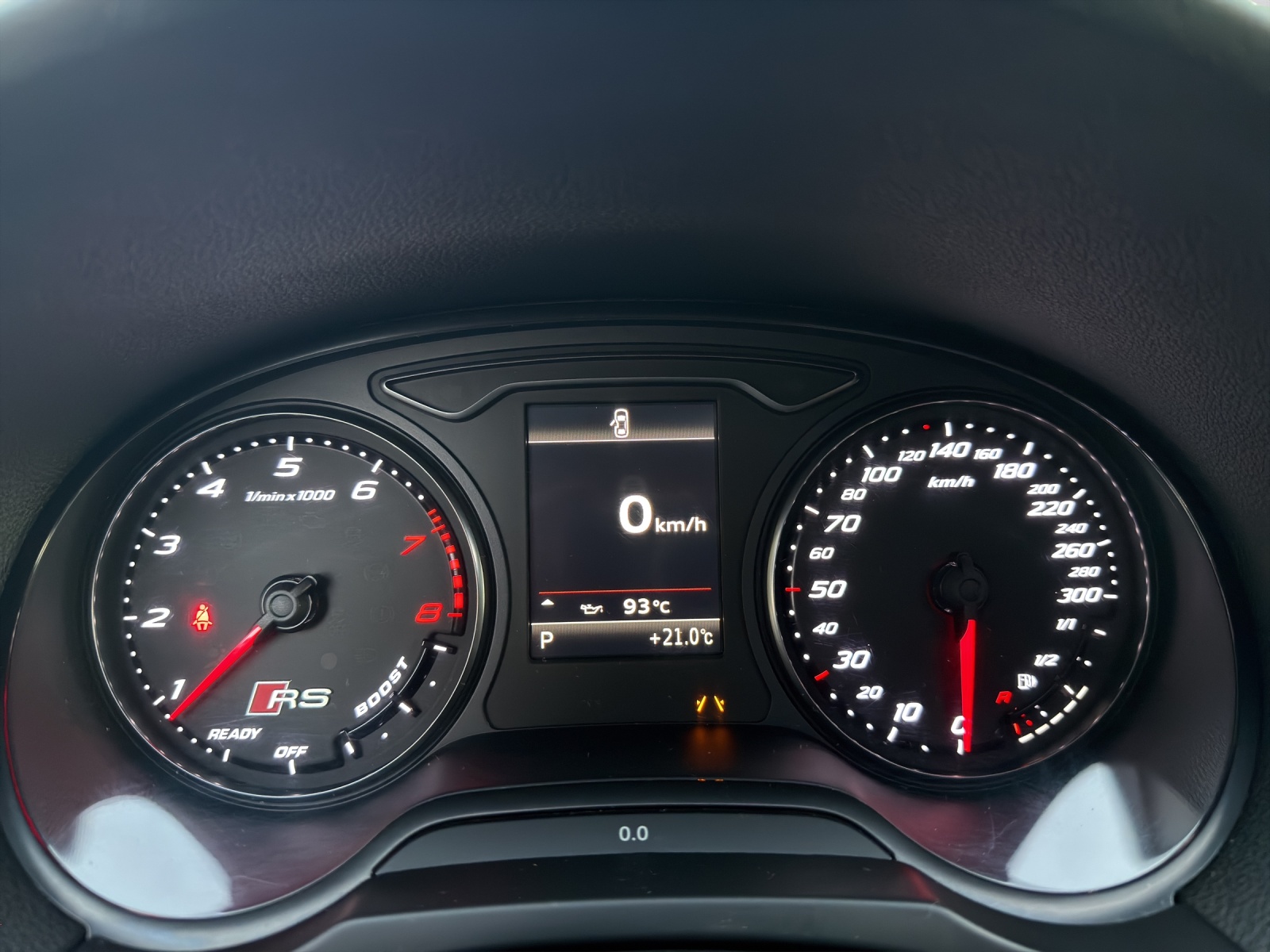 AUDI RS3 2.5 TSI quattro S-tronic-image-22