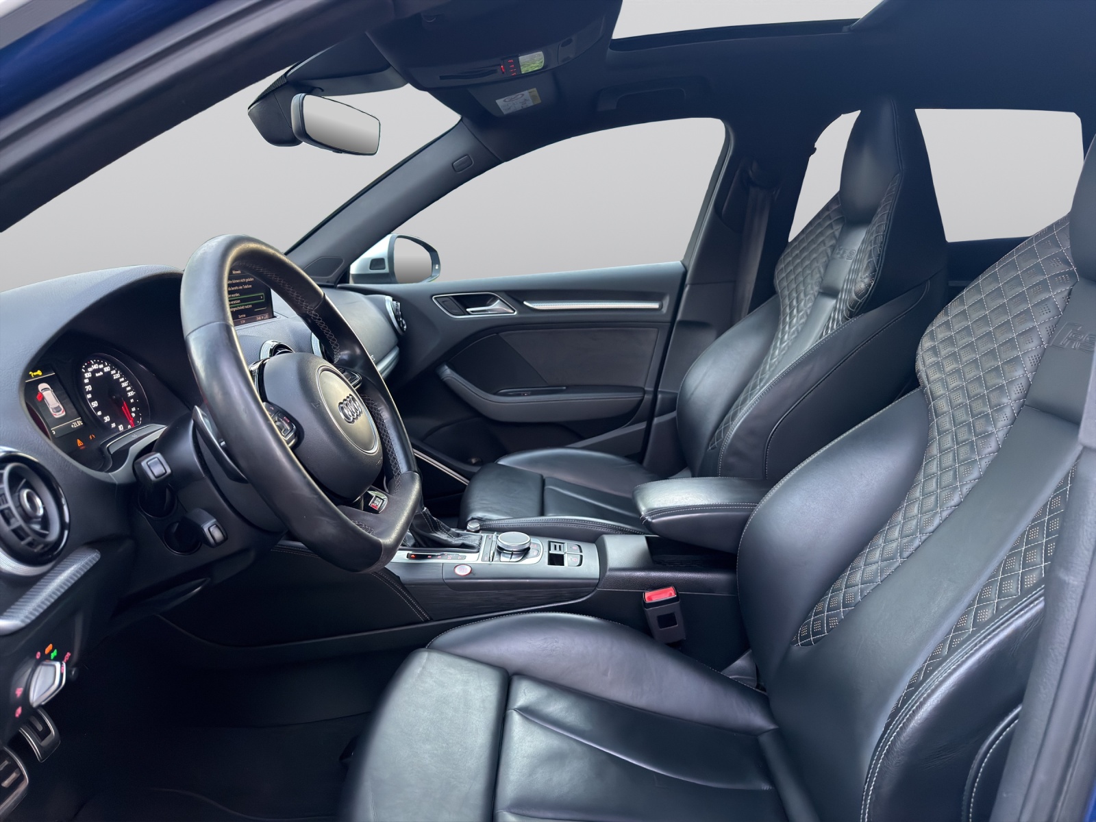 AUDI RS3 2.5 TSI quattro S-tronic-image-12