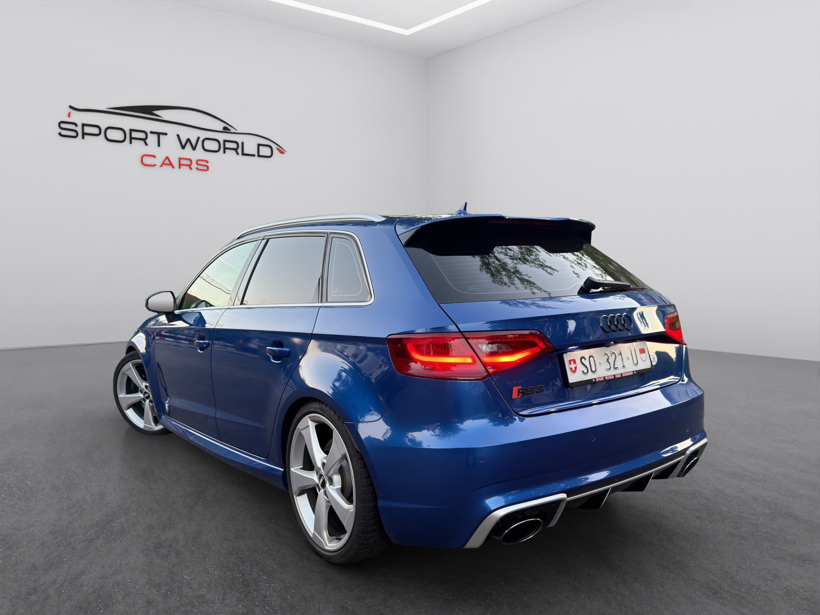 AUDI RS3 2.5 TSI quattro S-tronic-image-21