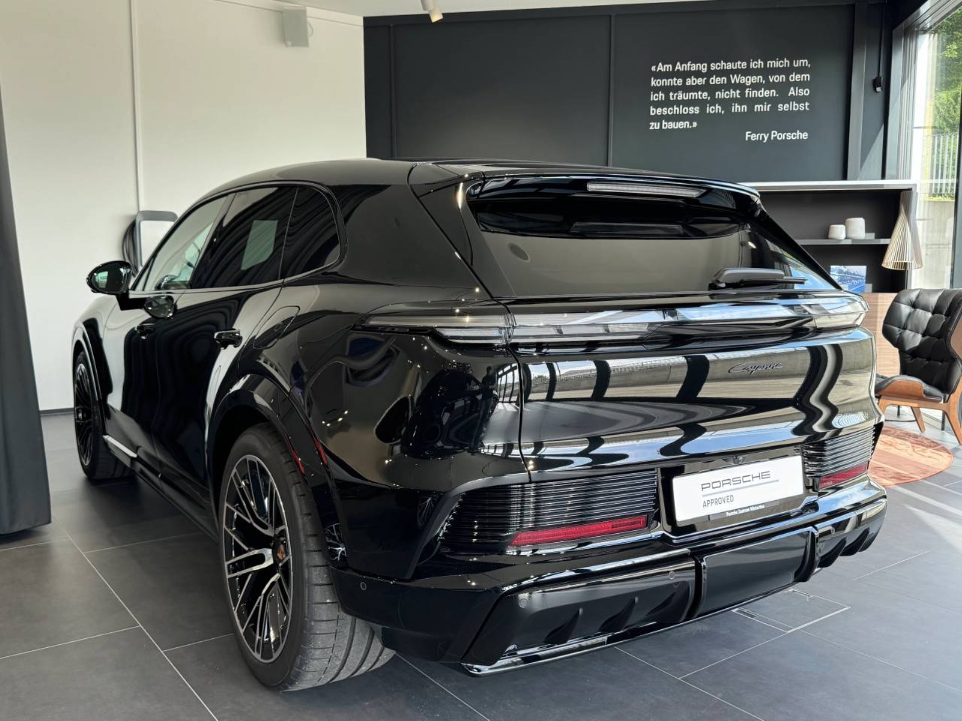 PORSCHE Cayenne Electric-image-2