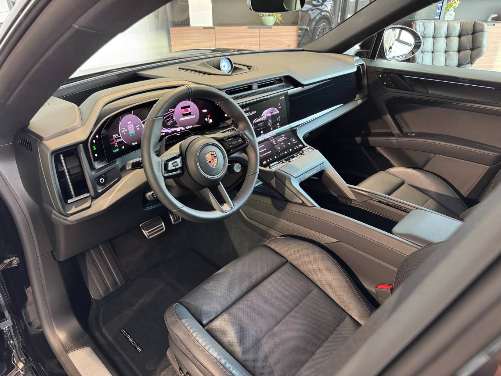 PORSCHE Cayenne Electric-image-3