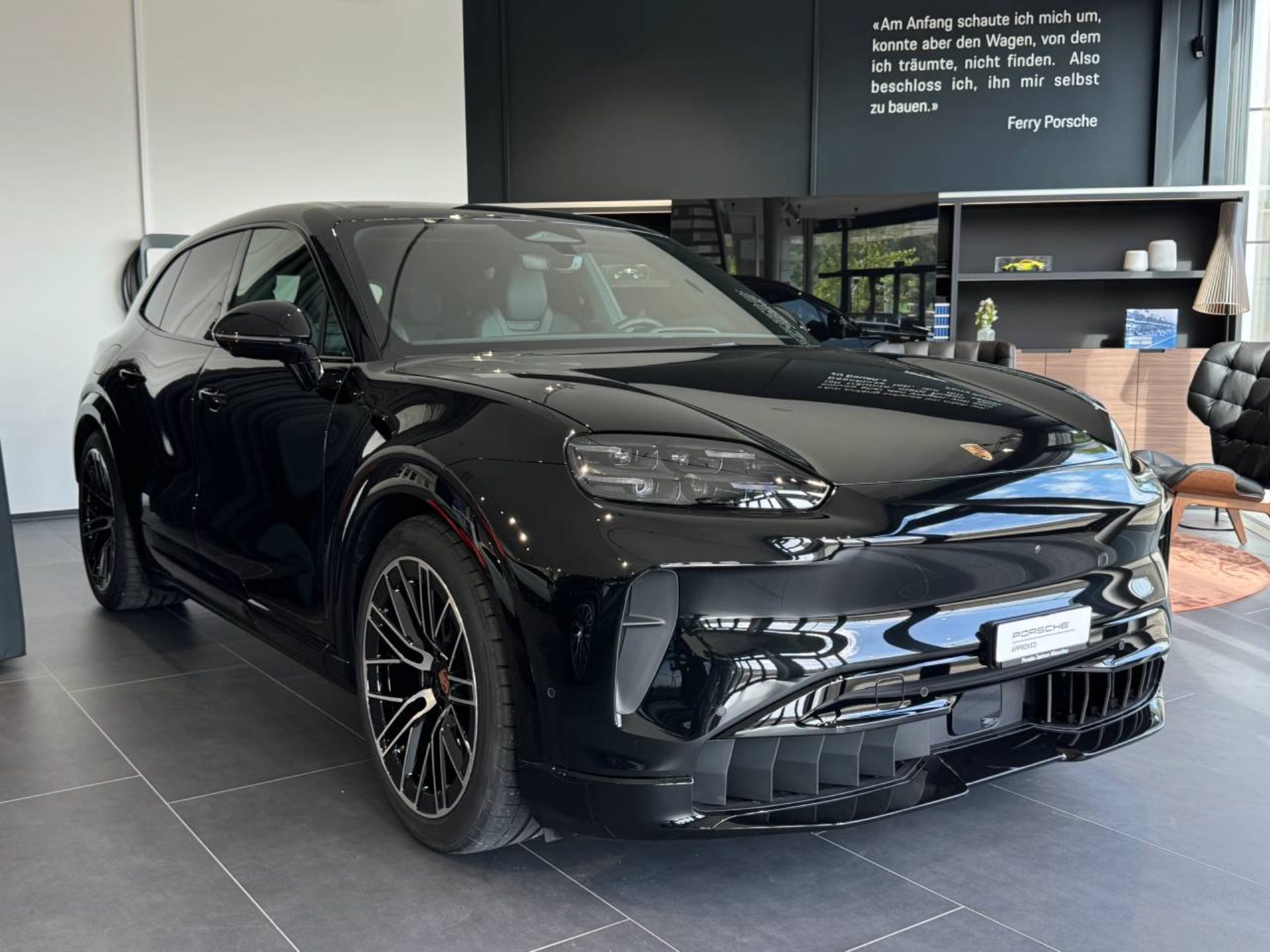 PORSCHE Cayenne Electric-image-8