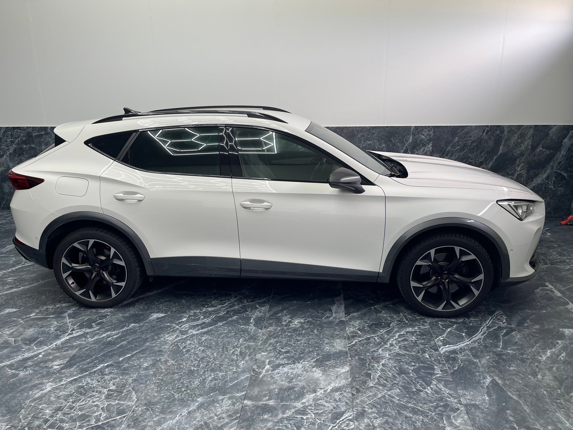 CUPRA 2.0 TSI VZ 4Drive DSG-image-1