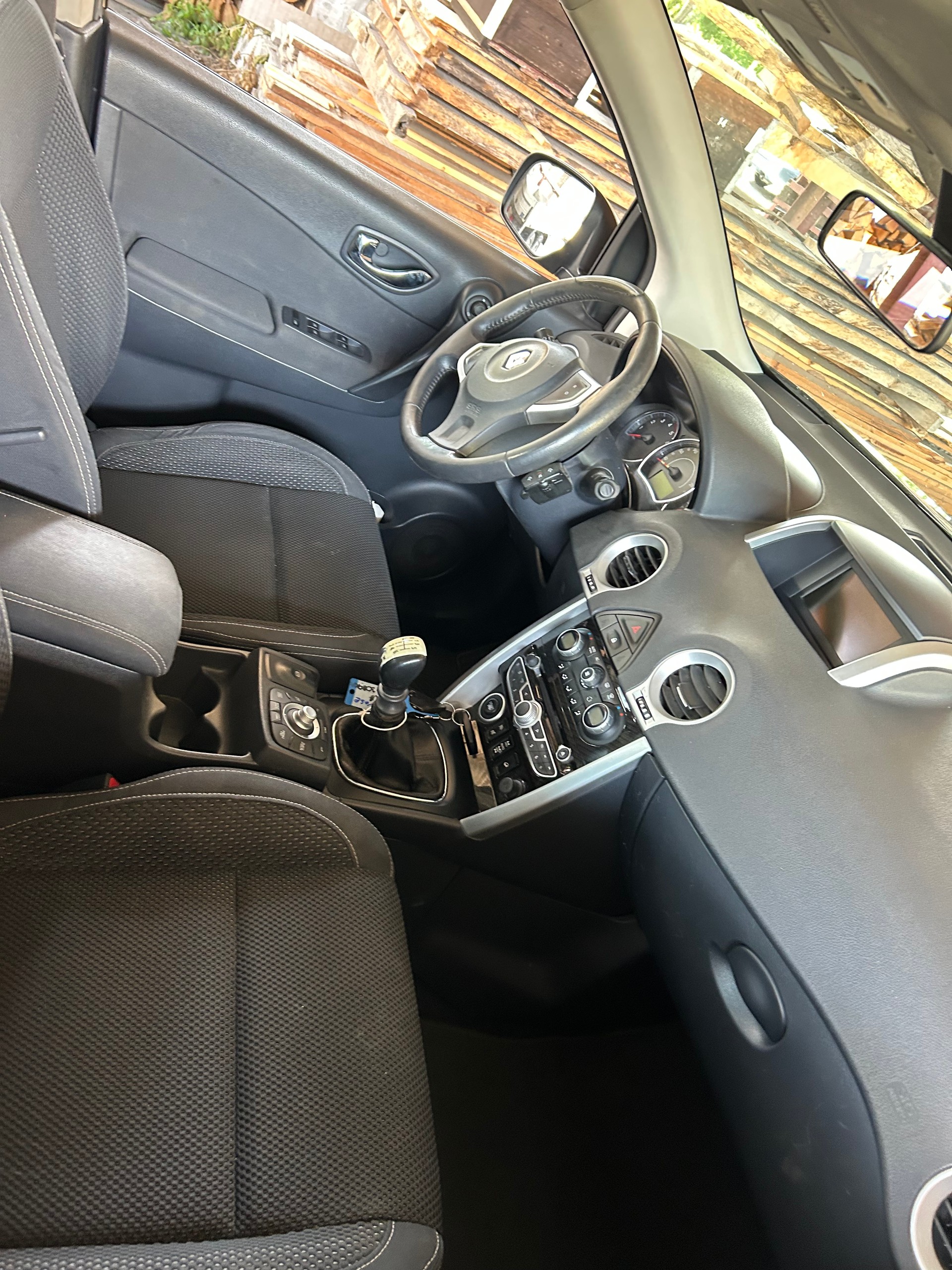 RENAULT Koleos 2.0 dCi Dynamique 4x4-image-2