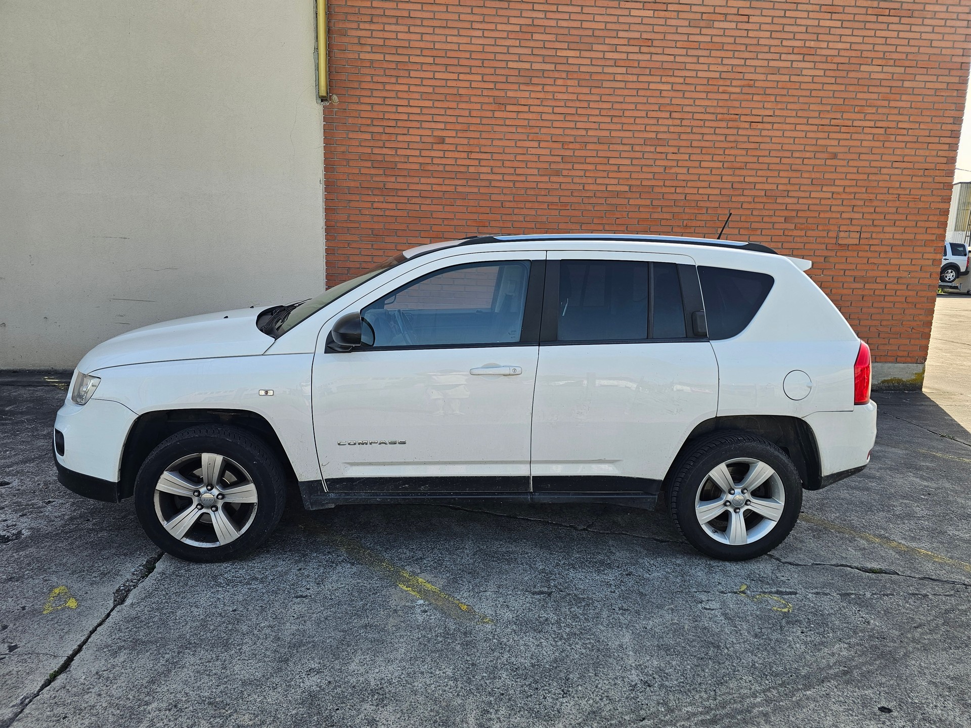 JEEP Compass 2.2 CRD Limited-image-1
