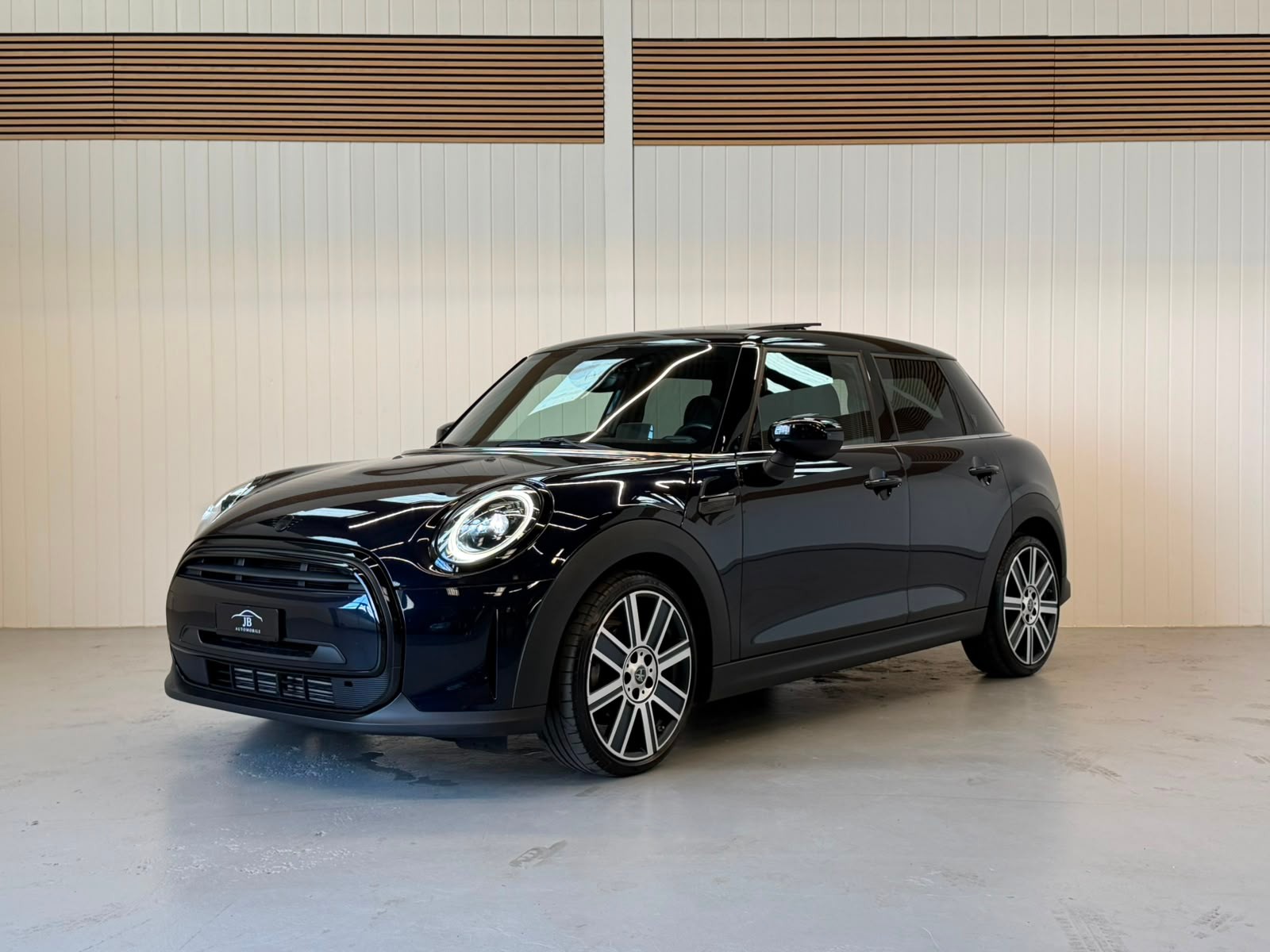 MINI Cooper mit Top Ausstattung