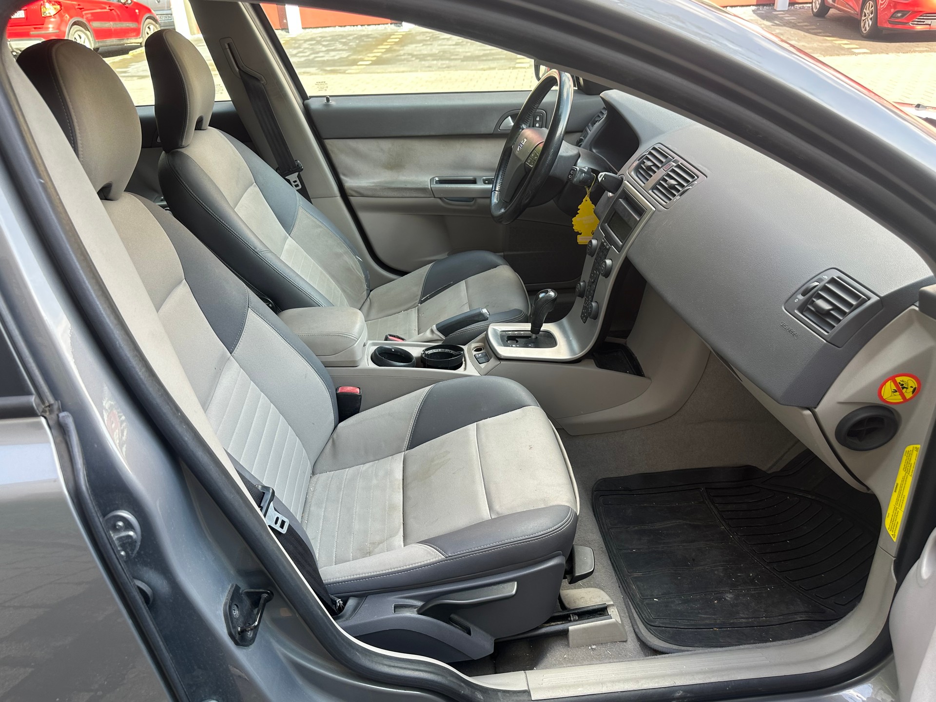 VOLVO V50 2.4-image-7