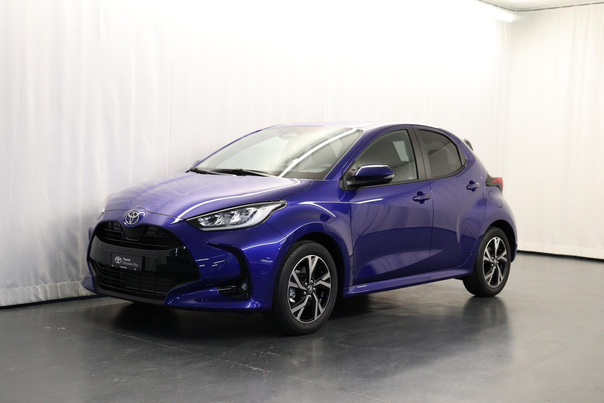 TOYOTA Yaris 1.5 VVT-i HSD Trend-image-0