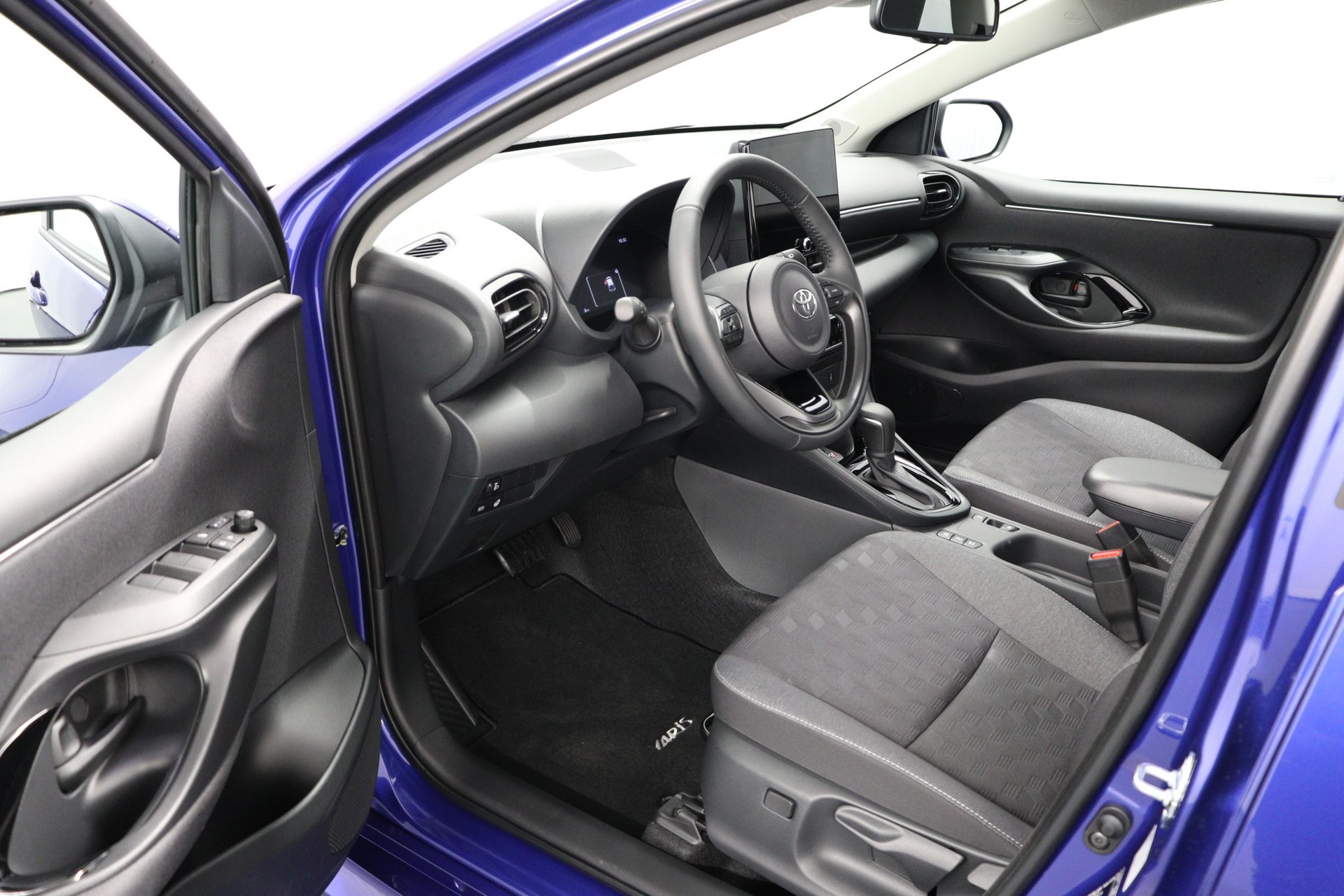 TOYOTA Yaris 1.5 VVT-i HSD Trend-image-13