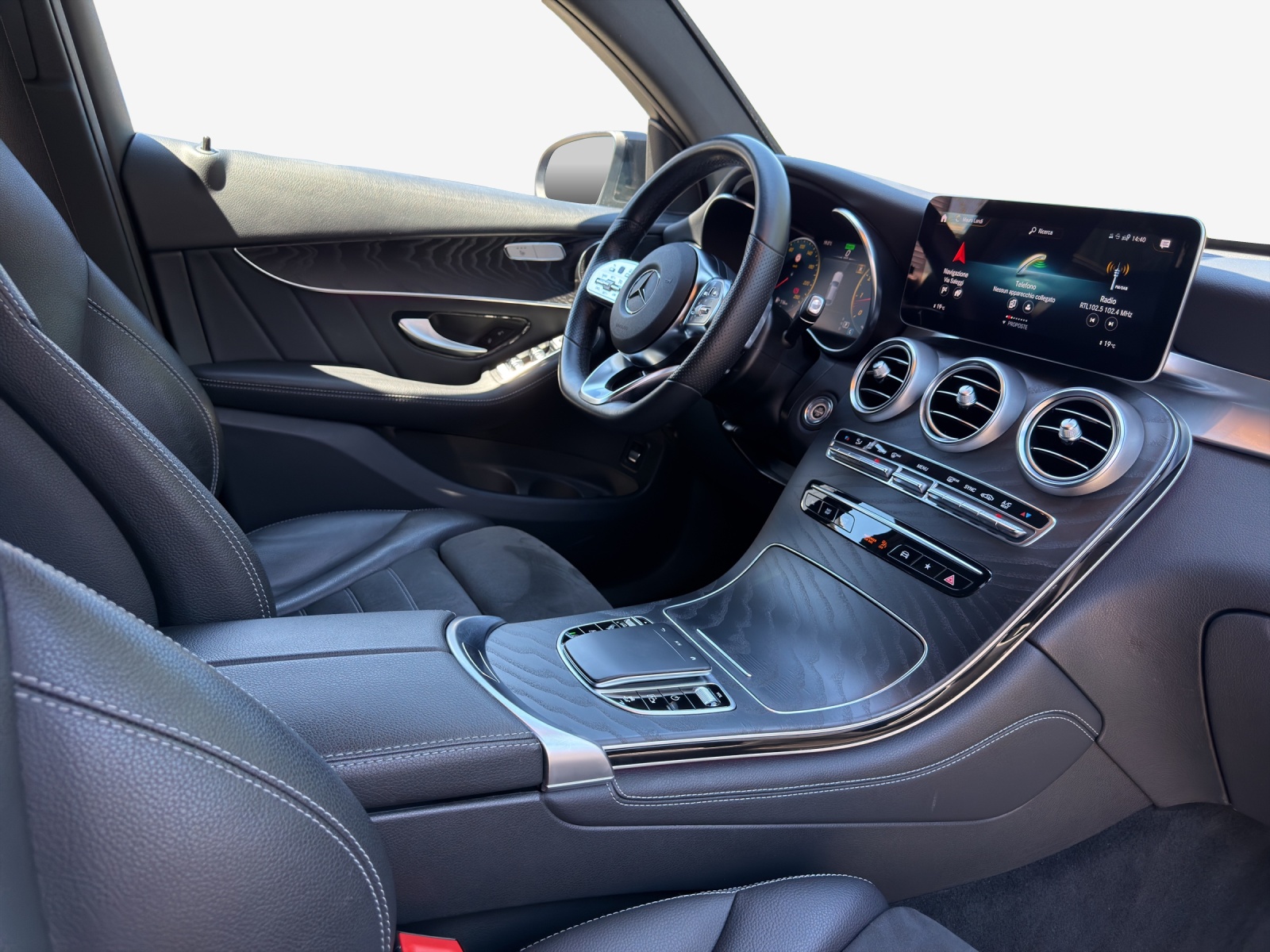 MERCEDES-BENZ GLC Coupé 200 AMG Line 4Matic 9G-Tronic-image-15