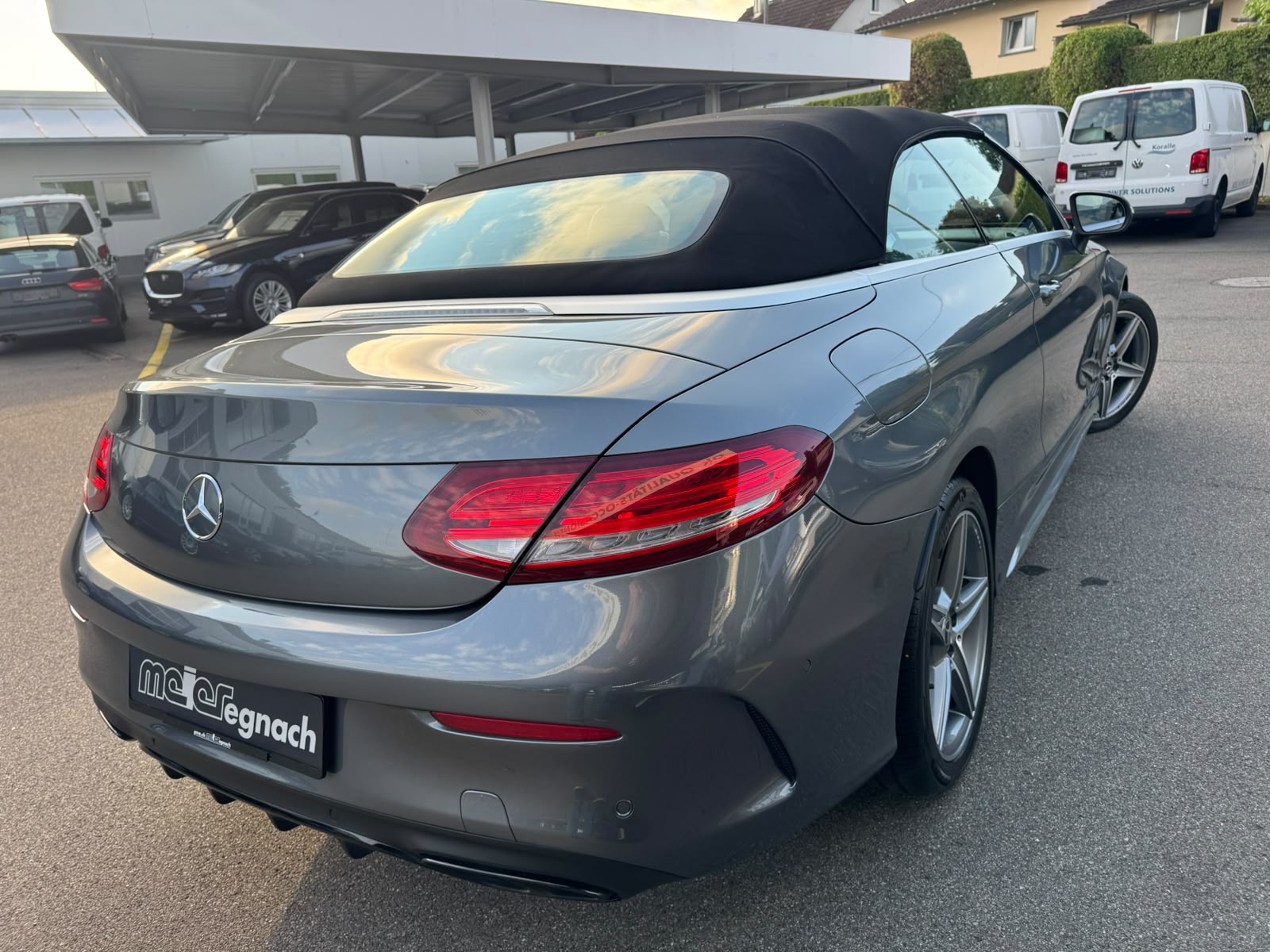 MERCEDES-BENZ C 300 Cabriolet AMG Line 9G-Tronic-image-10
