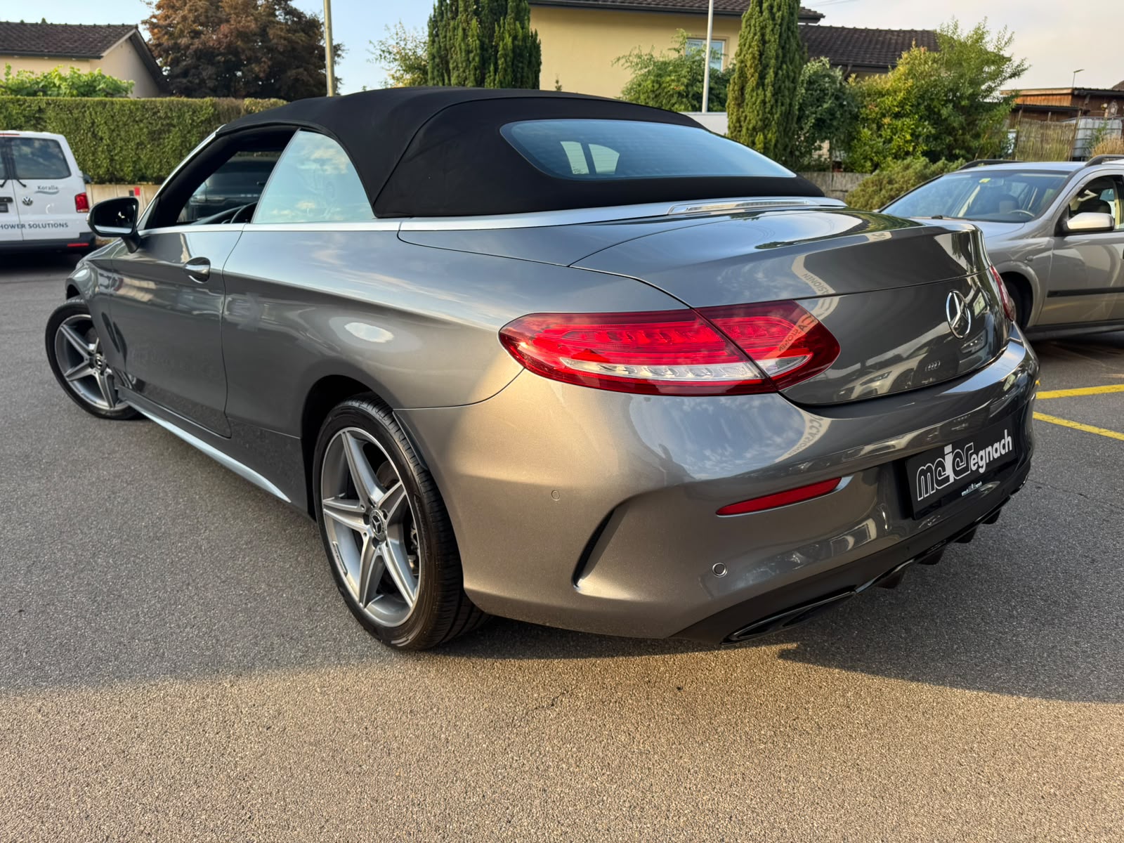 MERCEDES-BENZ C 300 Cabriolet AMG Line 9G-Tronic-image-8
