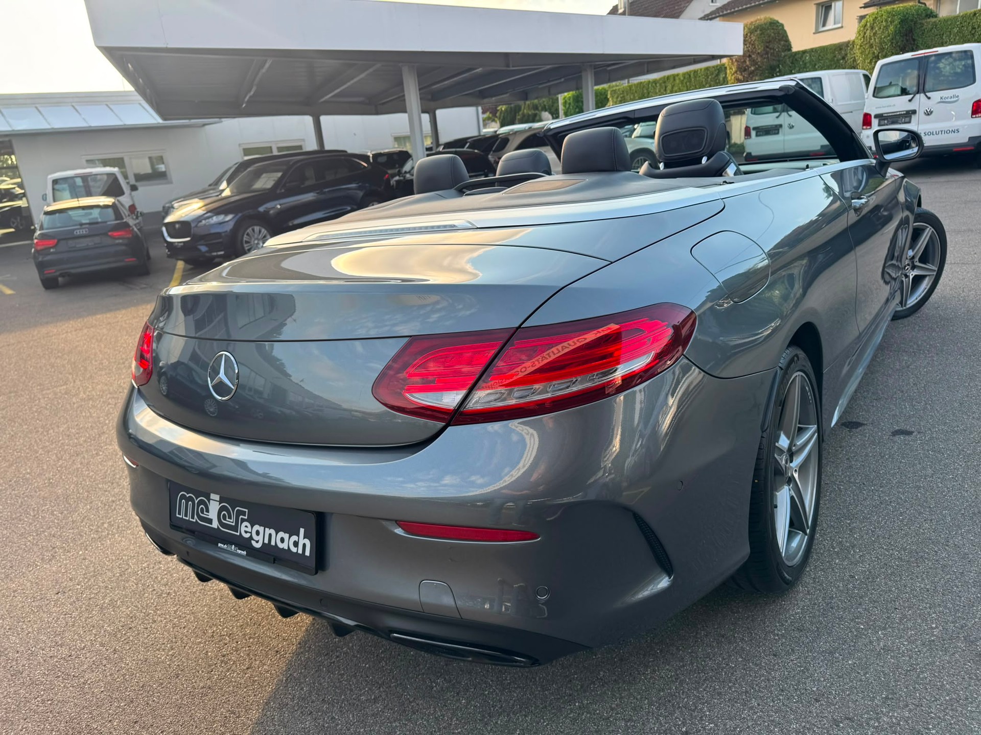 MERCEDES-BENZ C 300 Cabriolet AMG Line 9G-Tronic-image-9