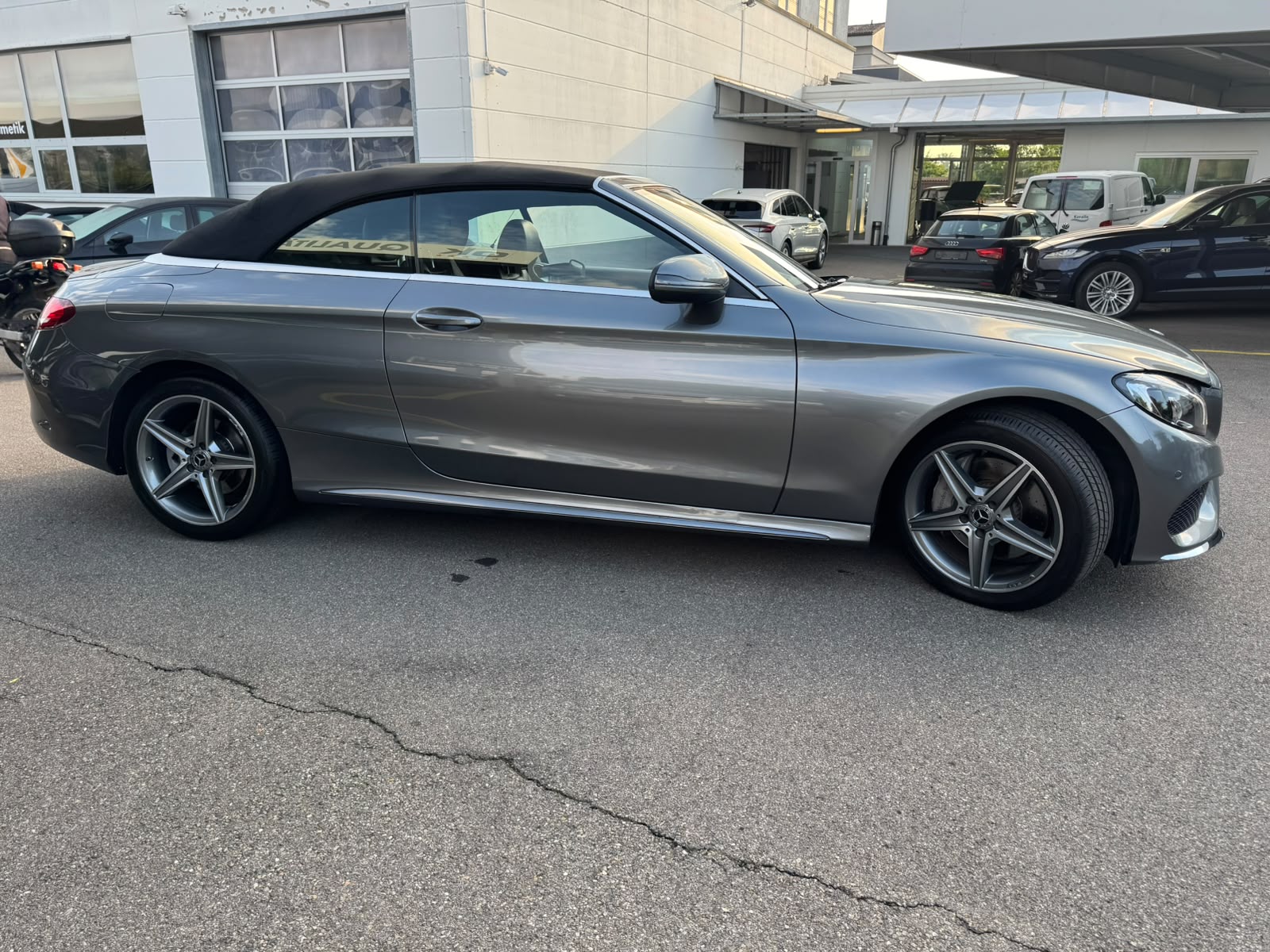 MERCEDES-BENZ C 300 Cabriolet AMG Line 9G-Tronic-image-6
