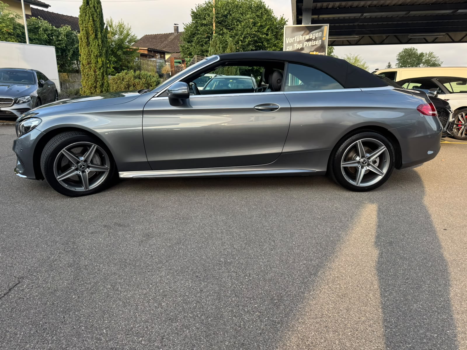 MERCEDES-BENZ C 300 Cabriolet AMG Line 9G-Tronic-image-4