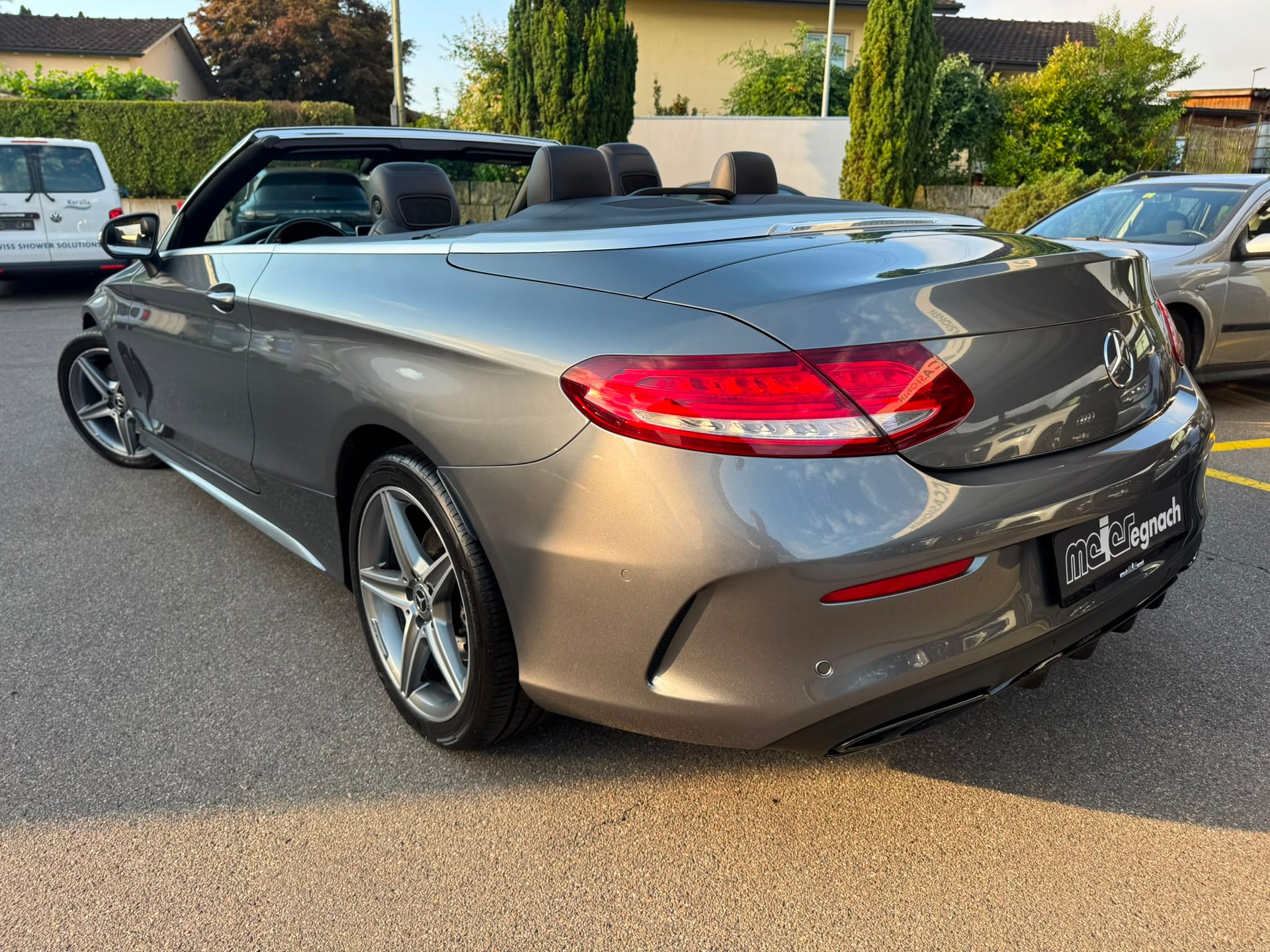 MERCEDES-BENZ C 300 Cabriolet AMG Line 9G-Tronic-image-7