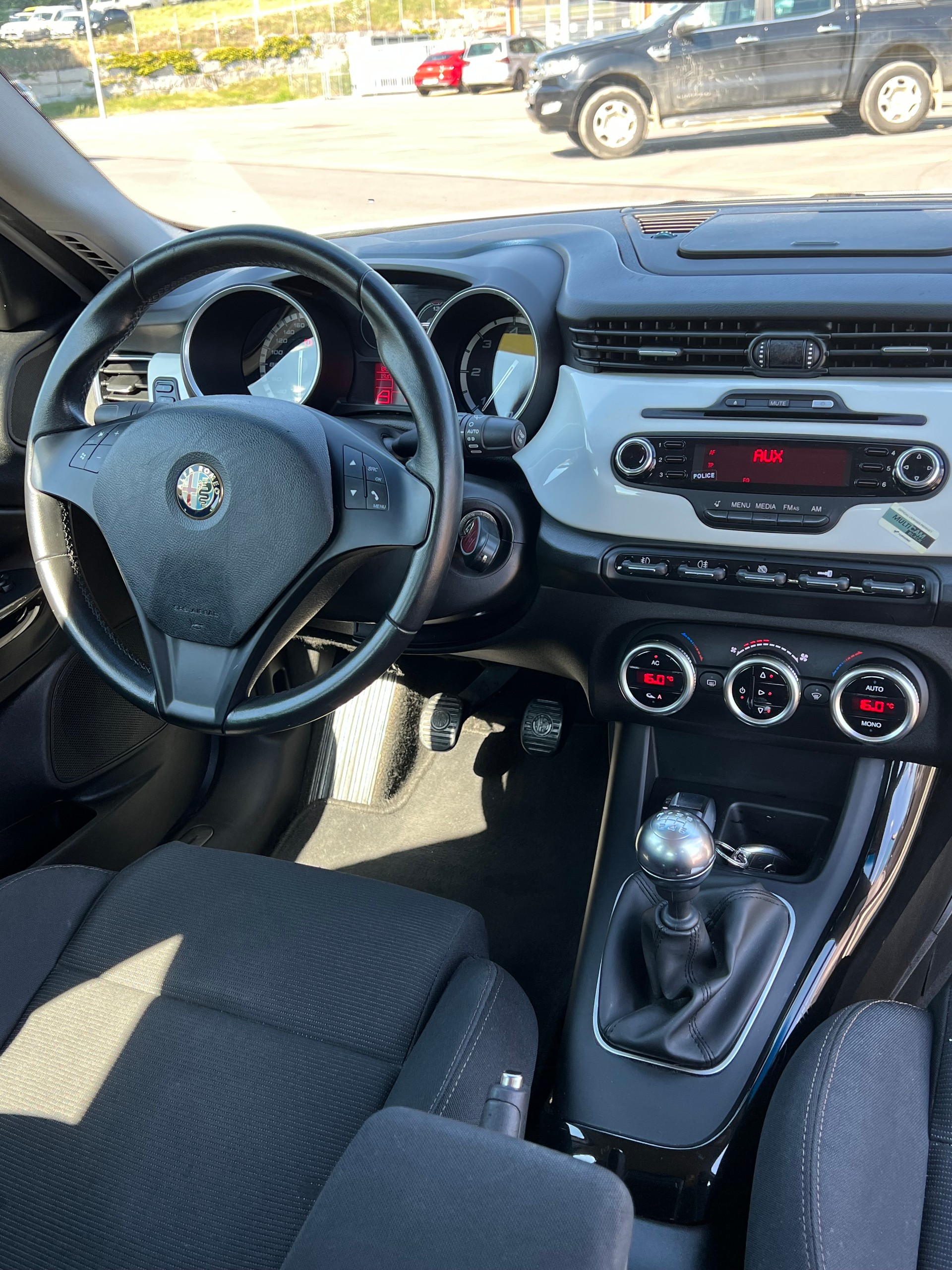 ALFA ROMEO Giulietta 2.0 JTDM Distinctive-image-7