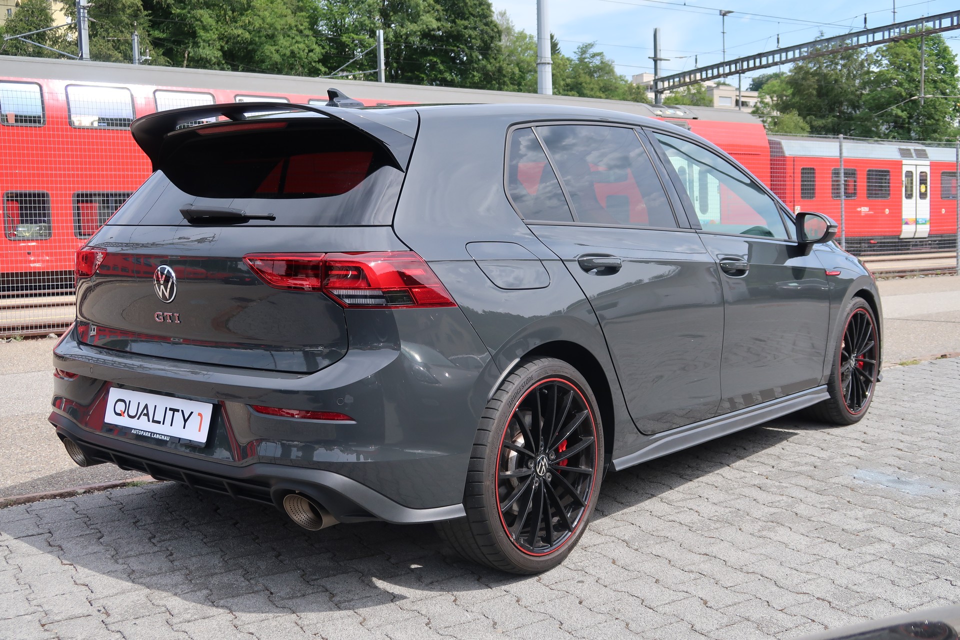 VW Golf 2.0 TSI GTI Clubsport DSG-image-4