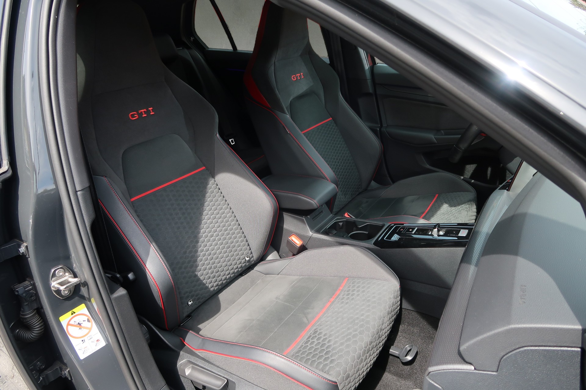VW Golf 2.0 TSI GTI Clubsport DSG-image-12