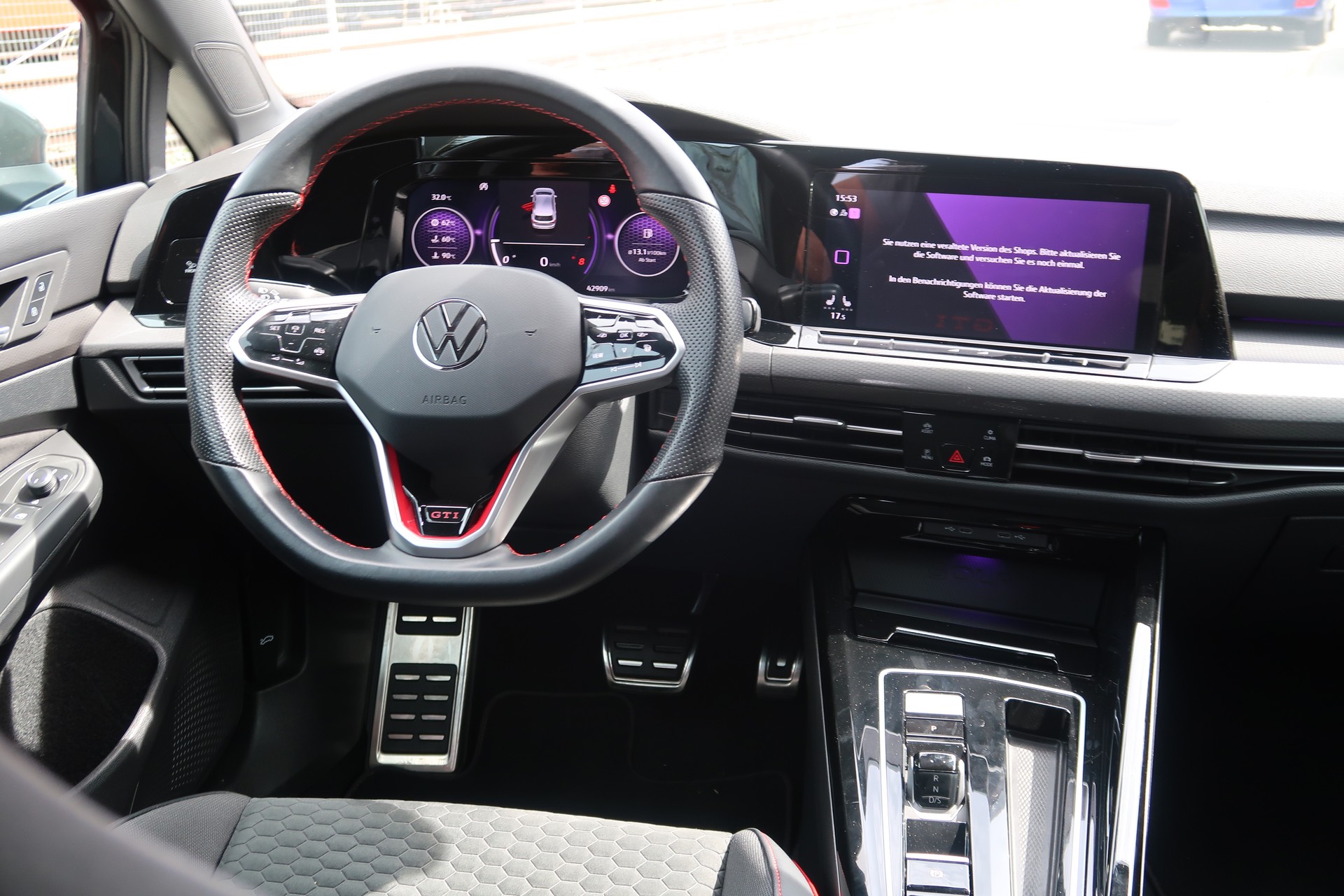 VW Golf 2.0 TSI GTI Clubsport DSG-image-10