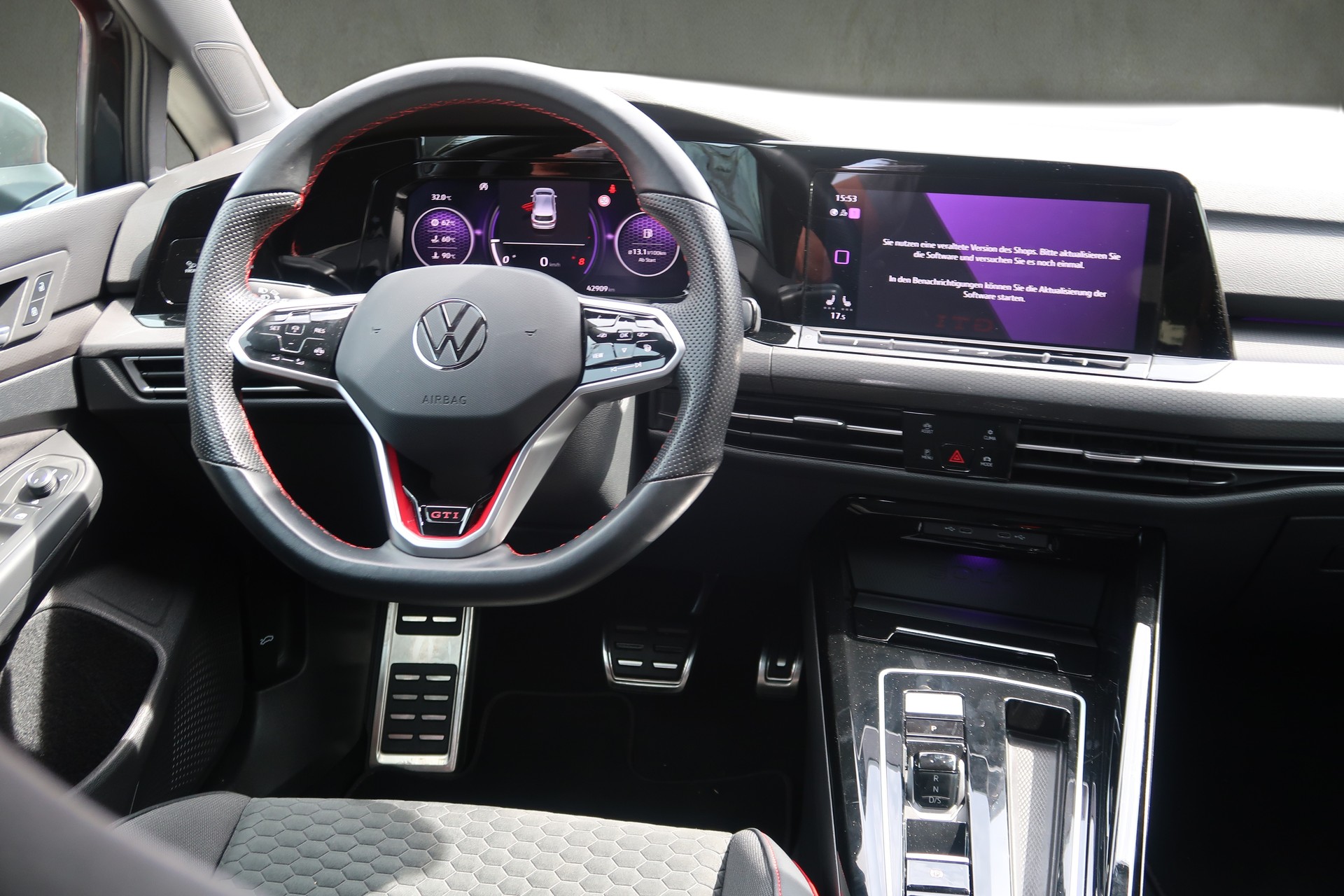 VW Golf 2.0 TSI GTI Clubsport DSG-image-10