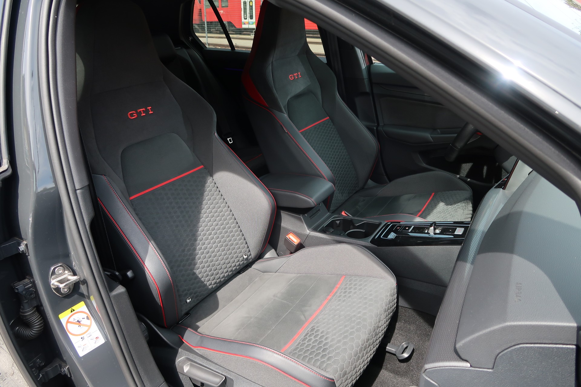 VW Golf 2.0 TSI GTI Clubsport DSG-image-12