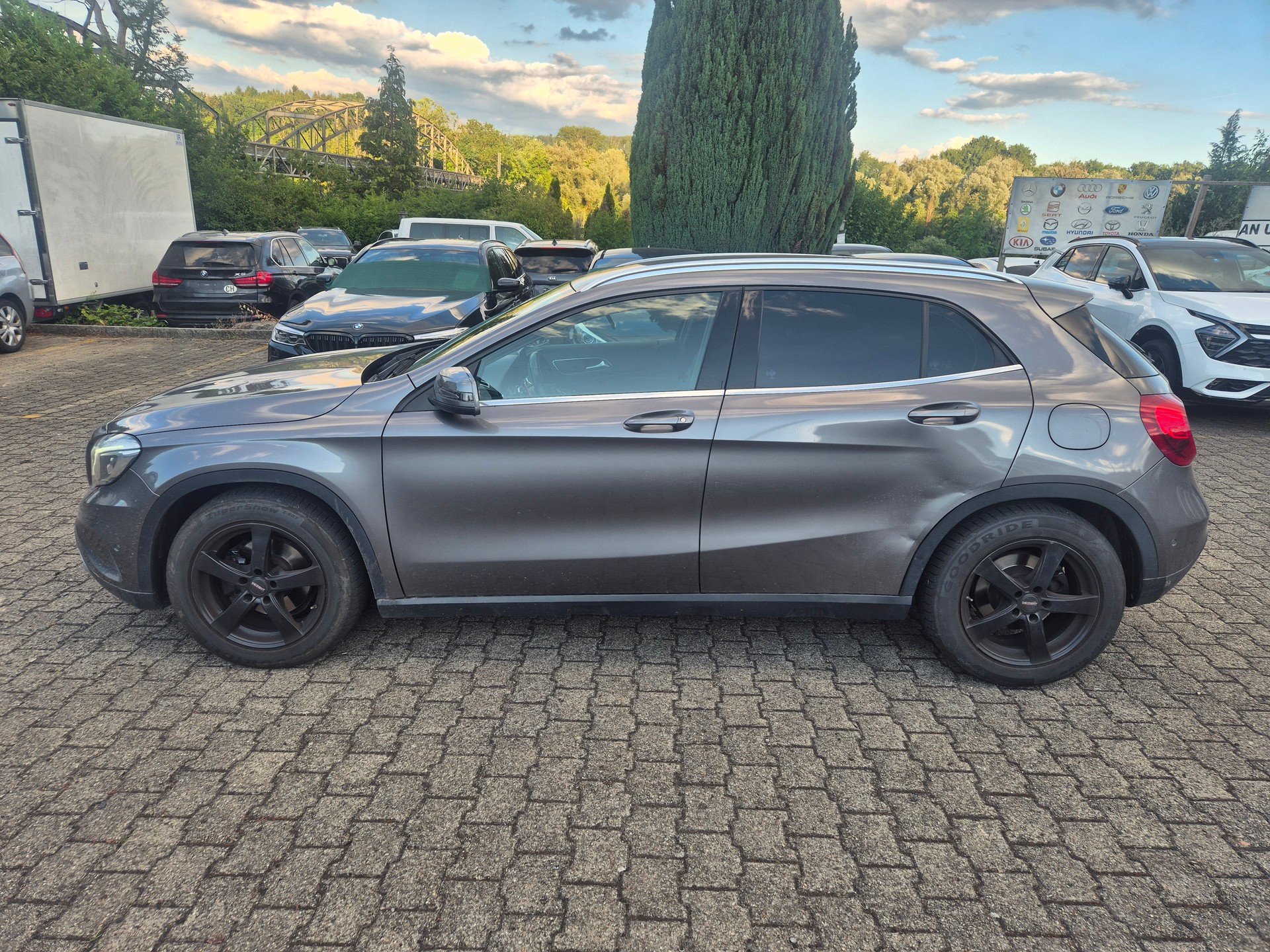MERCEDES-BENZ GLA 200 CDI Swiss Star Edition 4Matic 7G-DCT-image-5