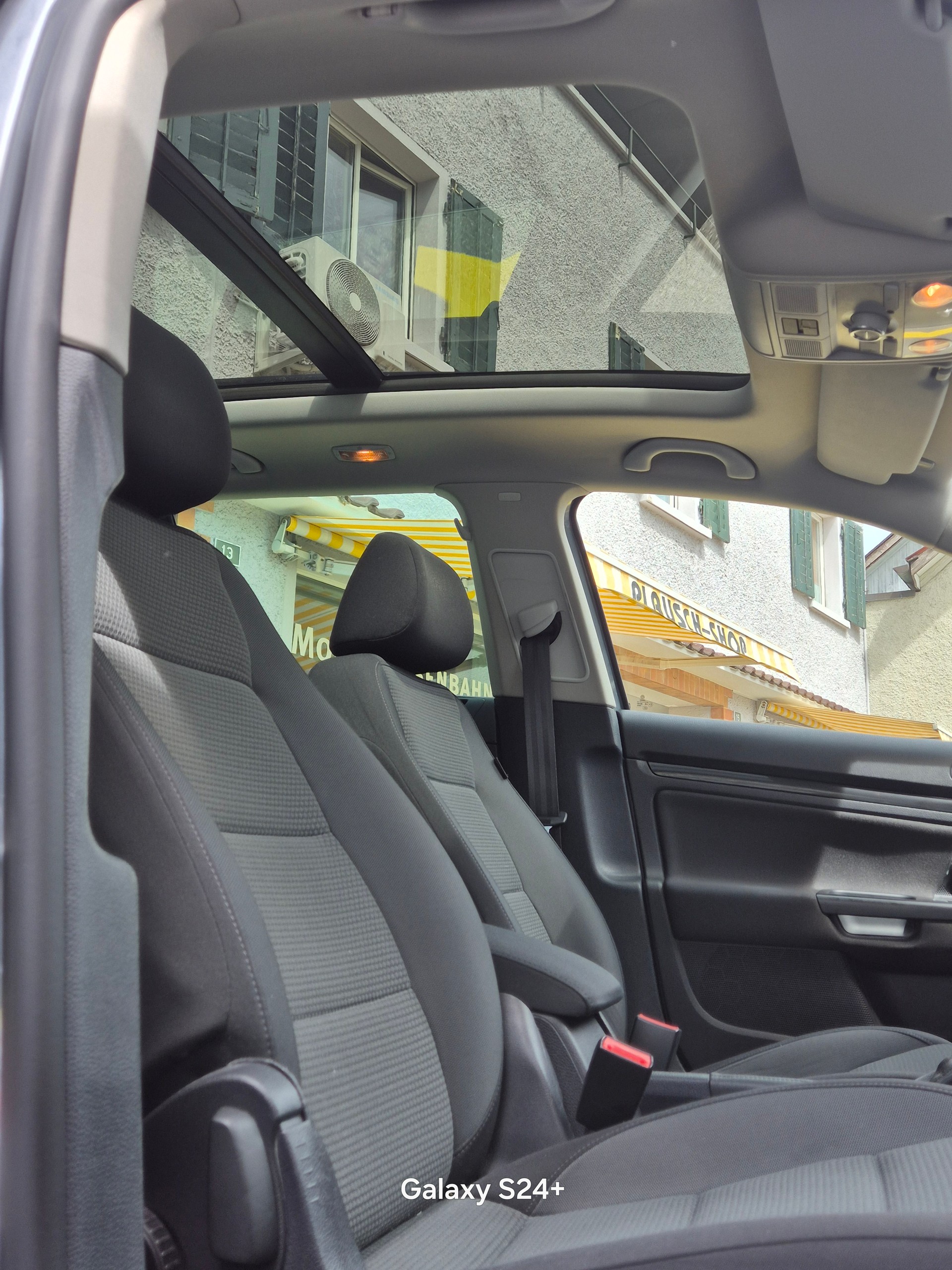 VW Golf Variant 1.4 TSI Team DSG-image-10