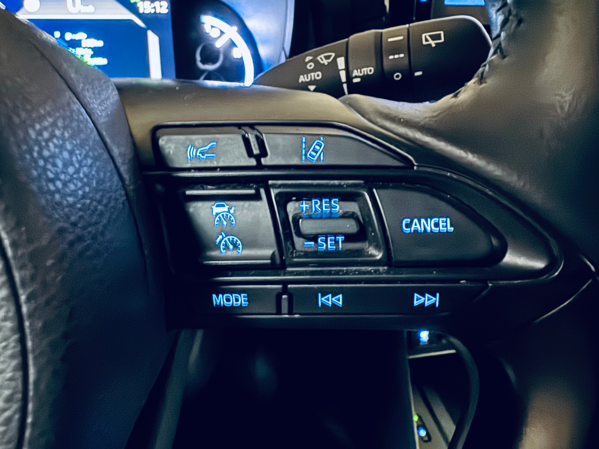 TOYOTA Yaris Cross 1.5 Trend e-CVT-image-22