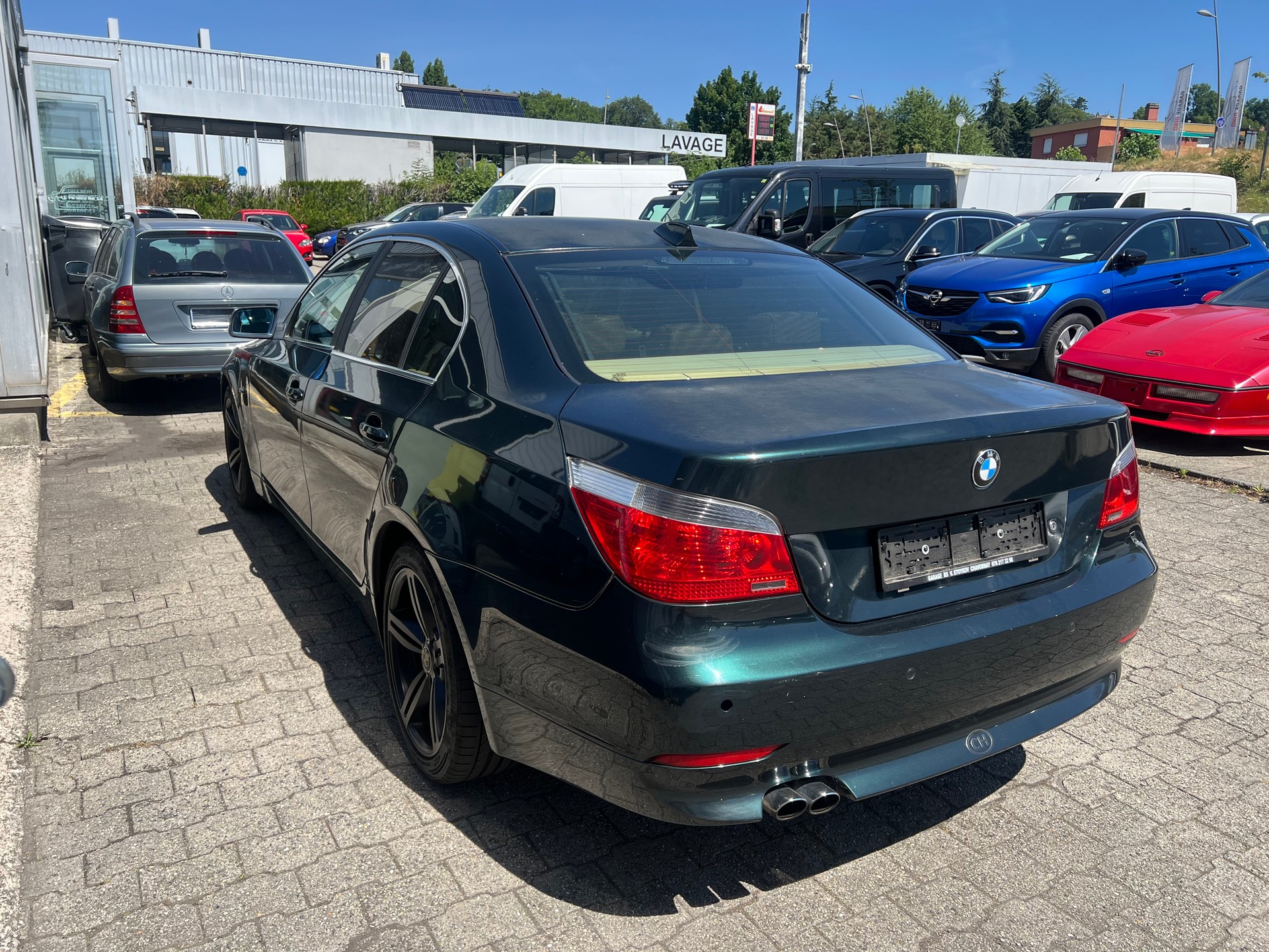 BMW 525i-image-7