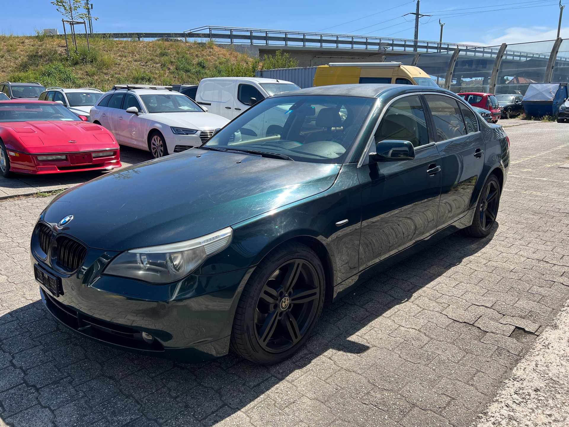 BMW 525i-image-0
