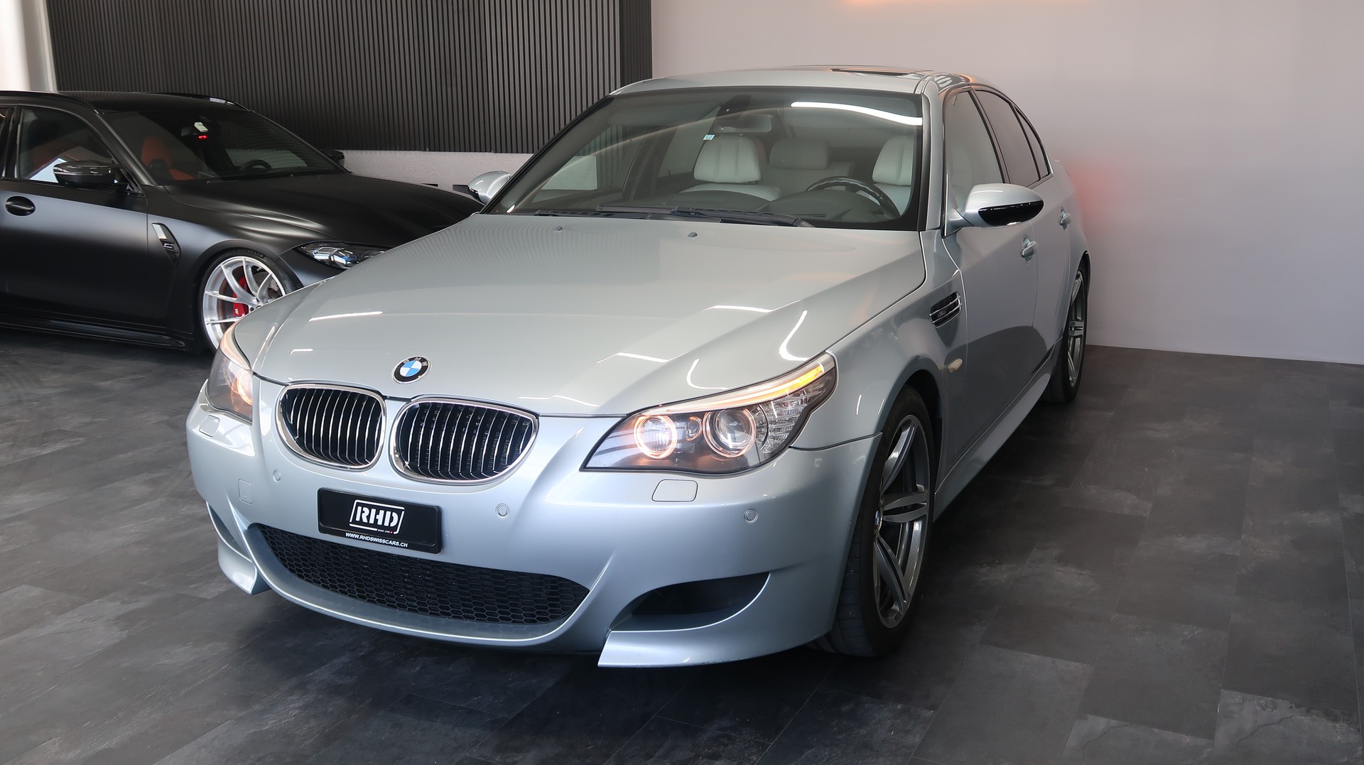 BMW M5-image-3
