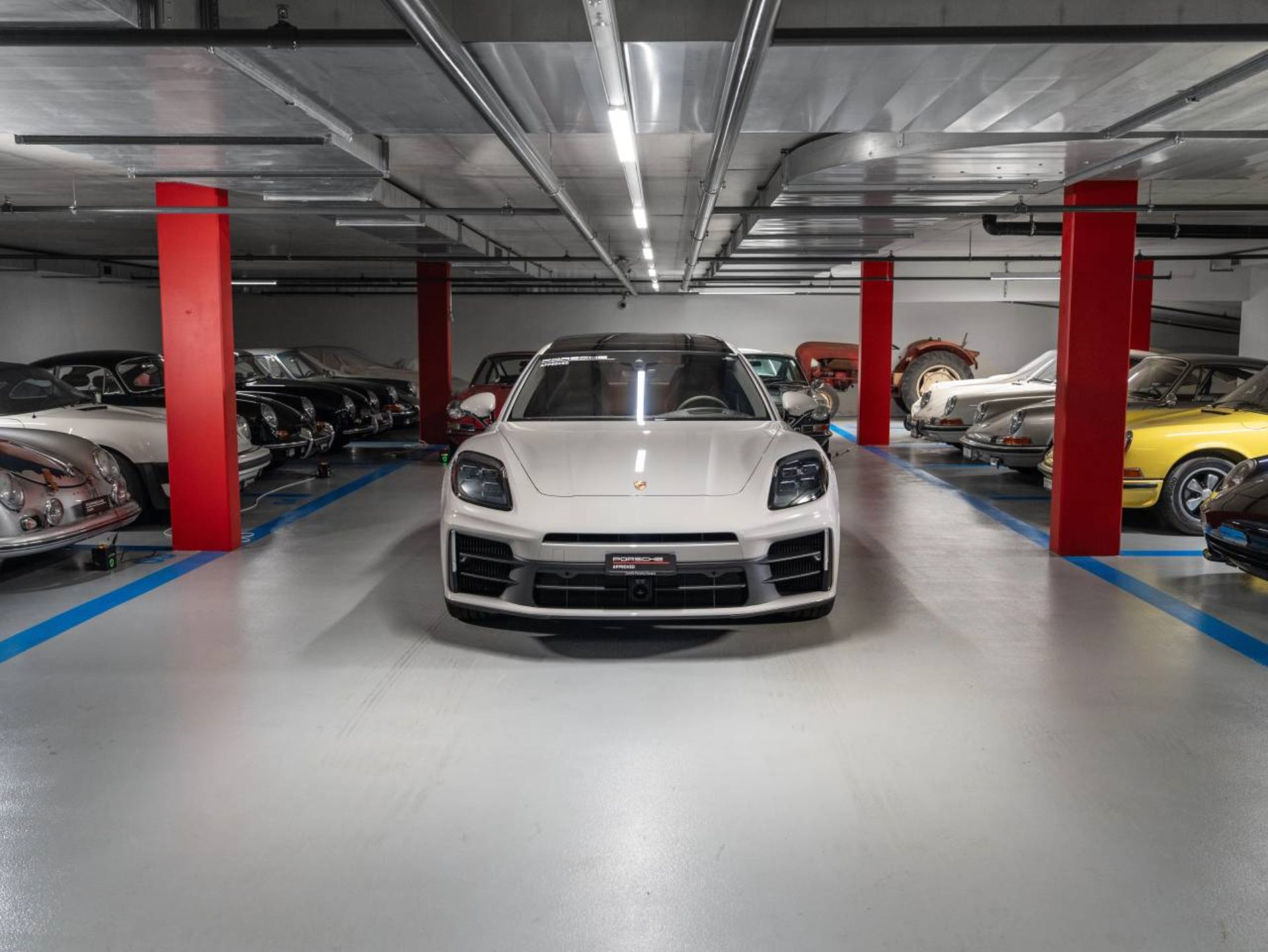 PORSCHE Panamera 4 E-Hybrid-image-1