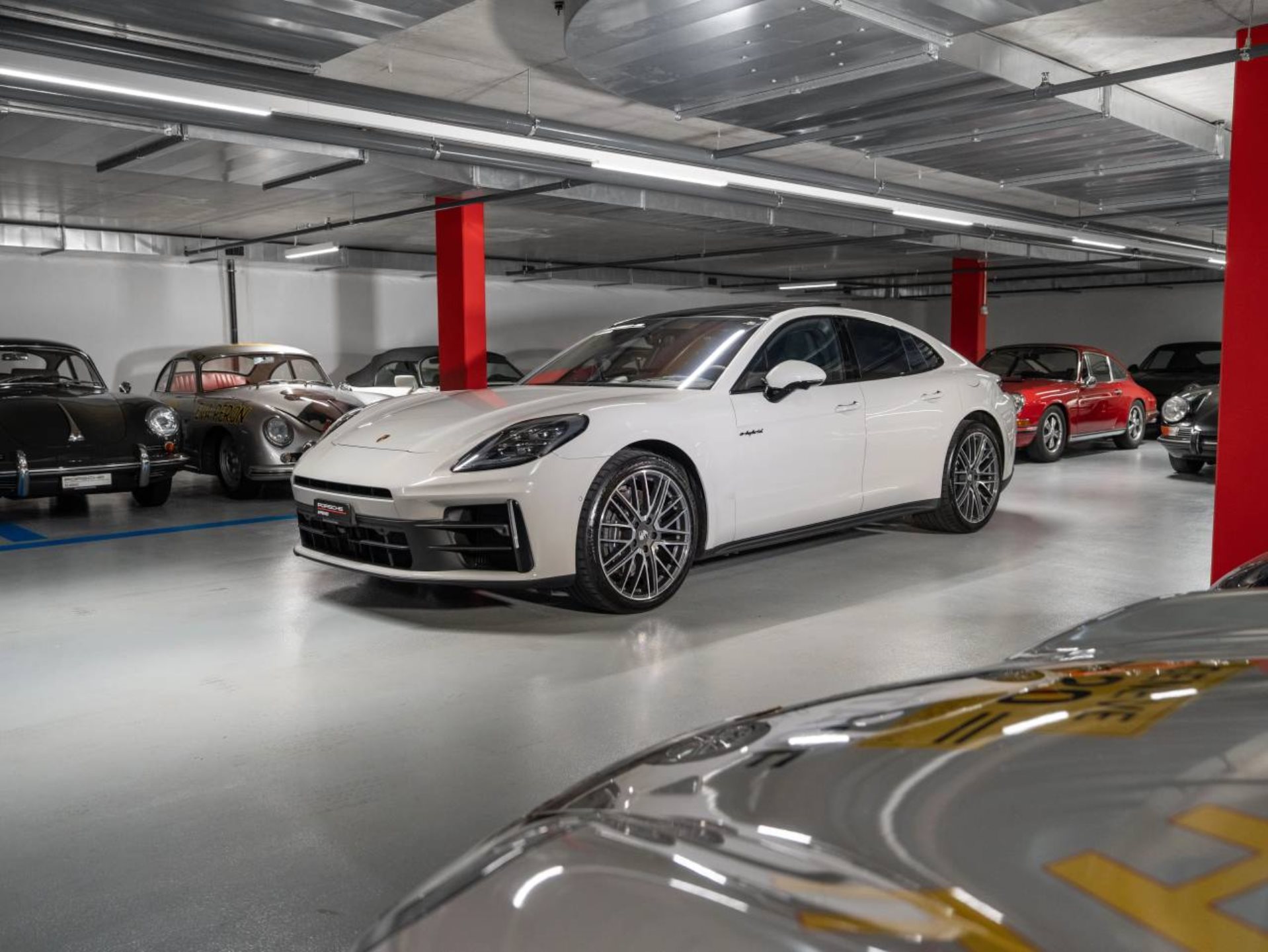 PORSCHE Panamera 4 E-Hybrid-image-0