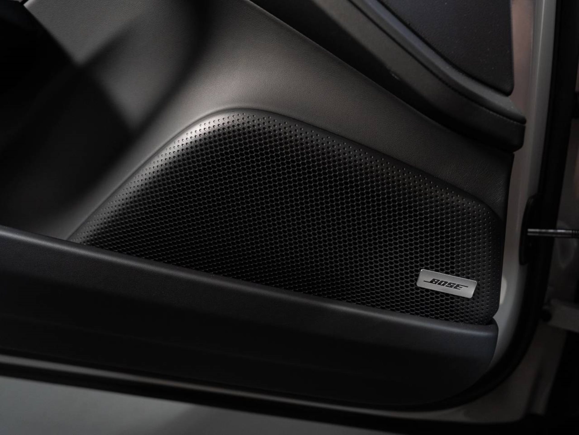 PORSCHE Panamera 4 E-Hybrid-image-18