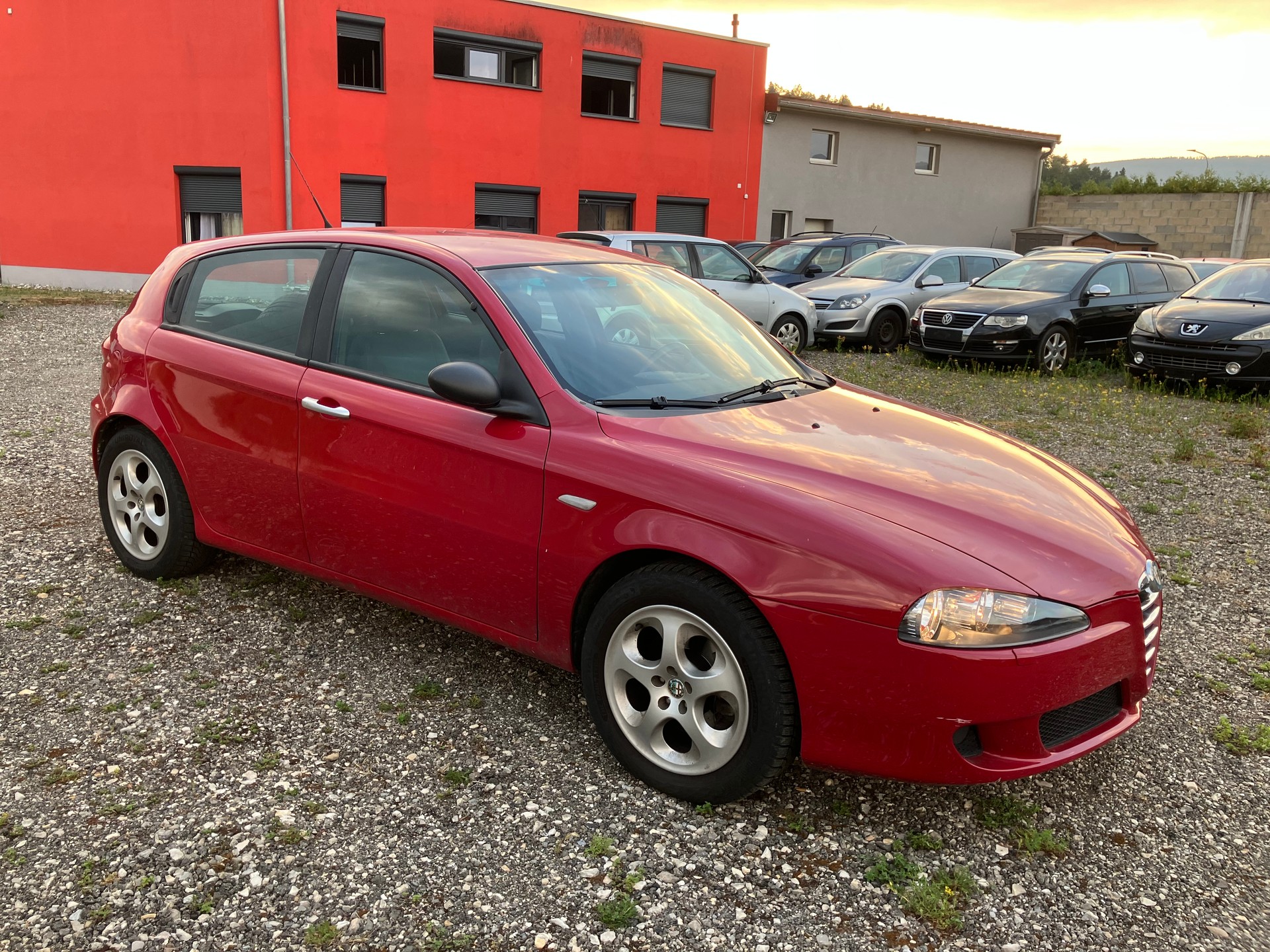 ALFA ROMEO 147 1.9 16V JTD Sport TI-image-1