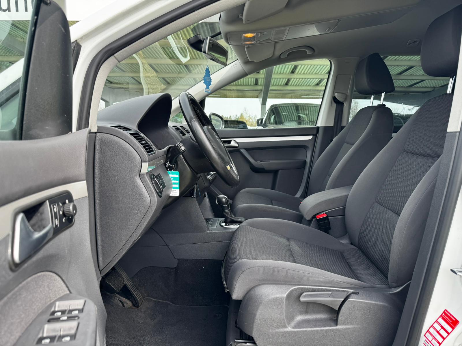 VW Touran 1.4 TSI Trendline DSG-image-7