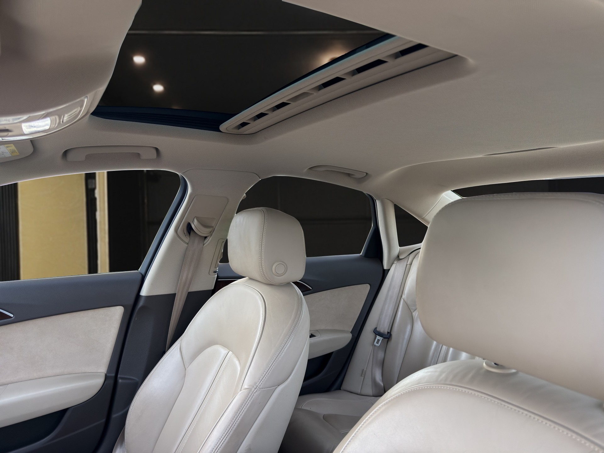 AUDI A6 3.0 V6 TDI 320 quattro-image-9