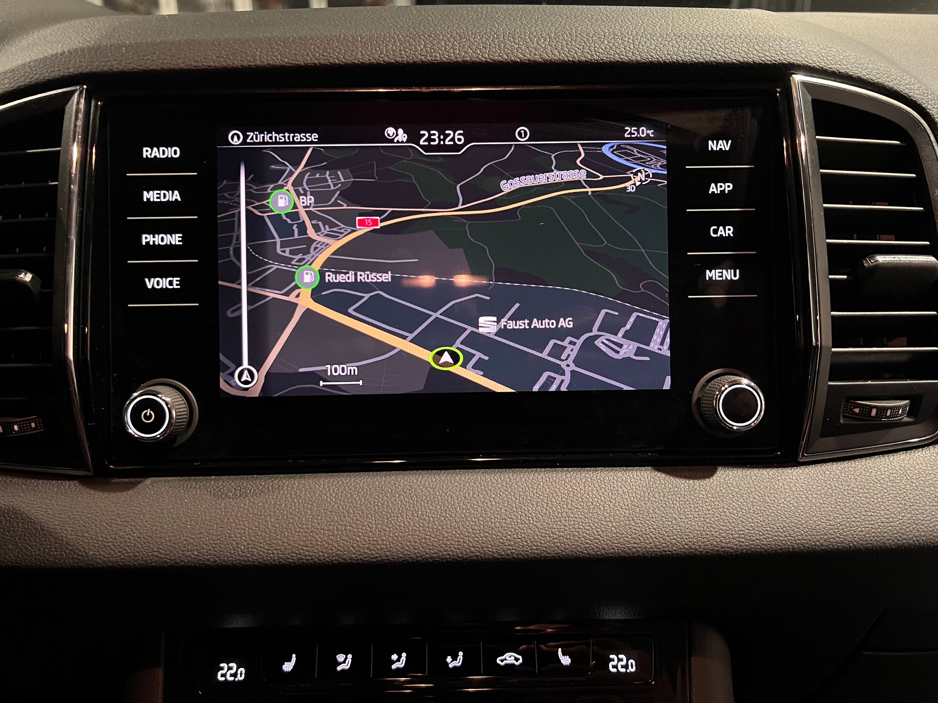 SKODA Karoq 1.5 TSI Ambition DSG-image-16