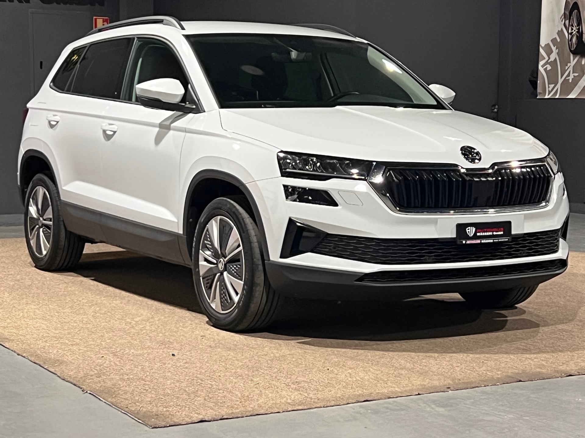 SKODA Karoq 1.5 TSI Ambition DSG-image-0