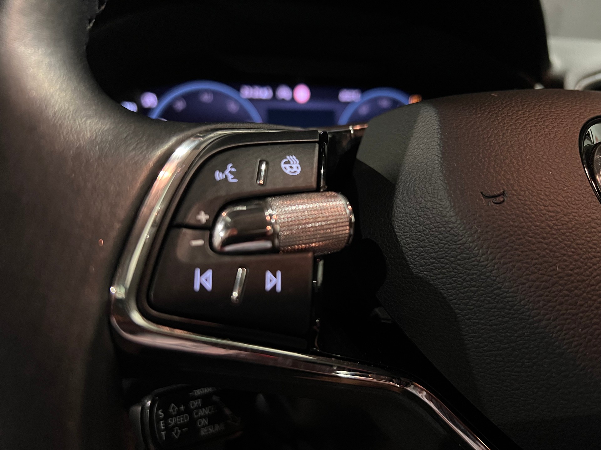 SKODA Karoq 1.5 TSI Ambition DSG-image-20