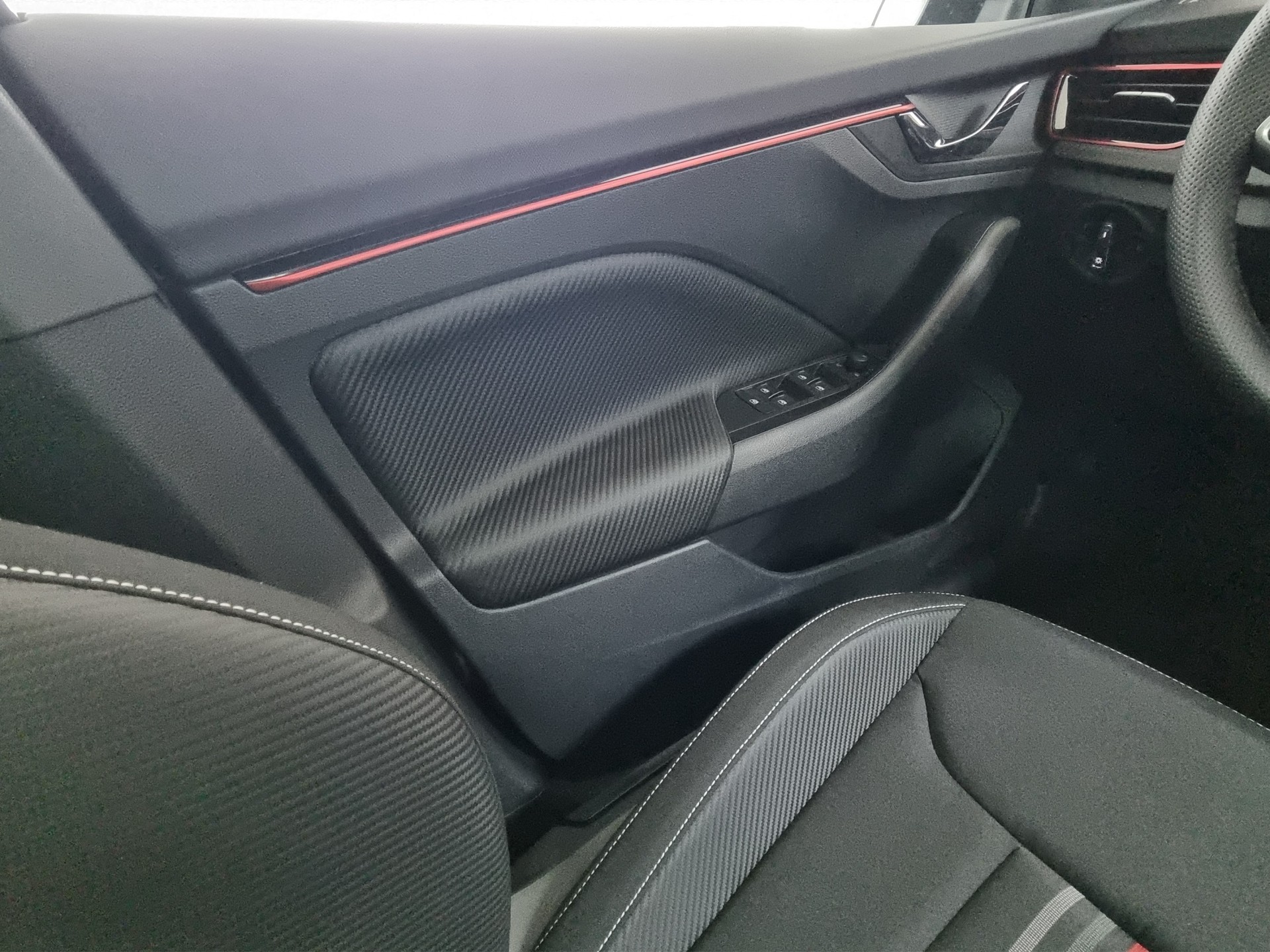 SKODA Kamiq 1.5 TSI Monte Carlo DSG-image-11