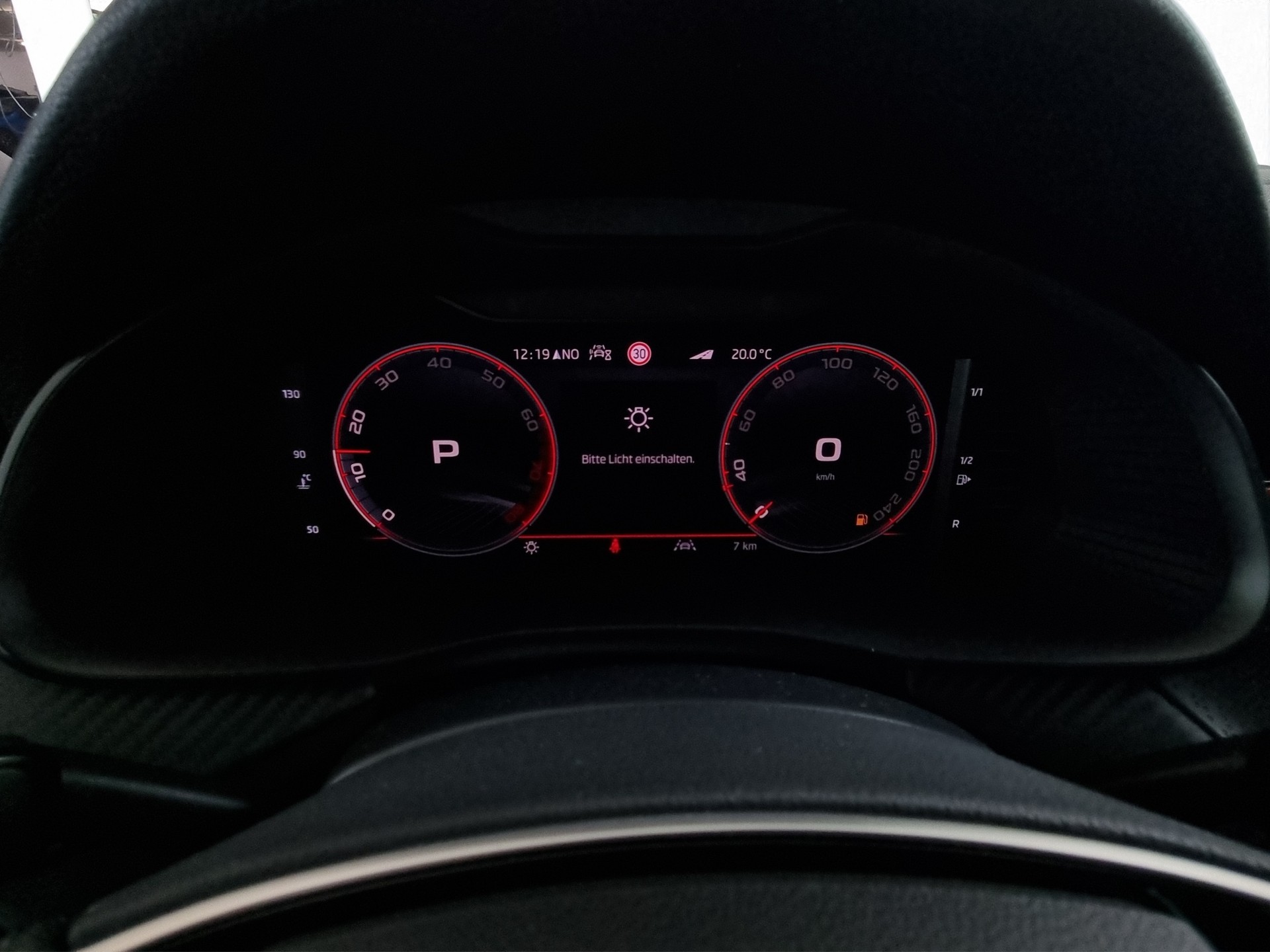 SKODA Kamiq 1.5 TSI Monte Carlo DSG-image-10